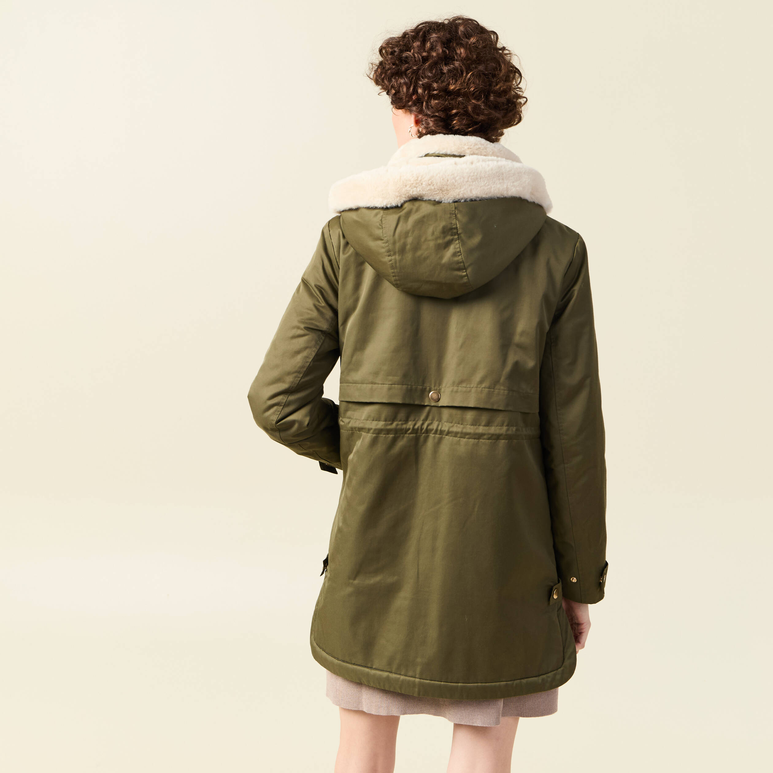 Parka droite à capuche vert kaki femme