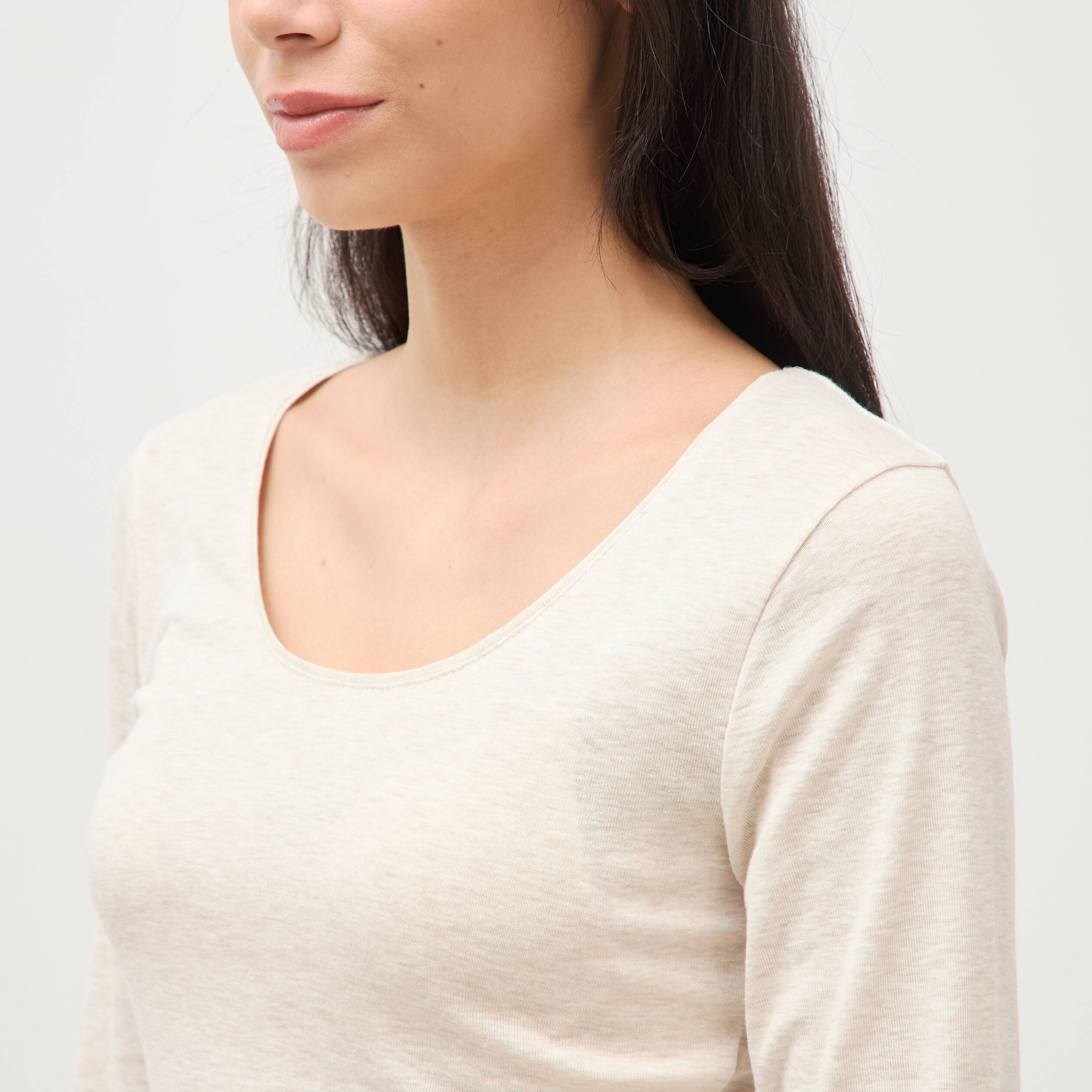 T-shirt cintr&eacute; col rond manches longues beige femme