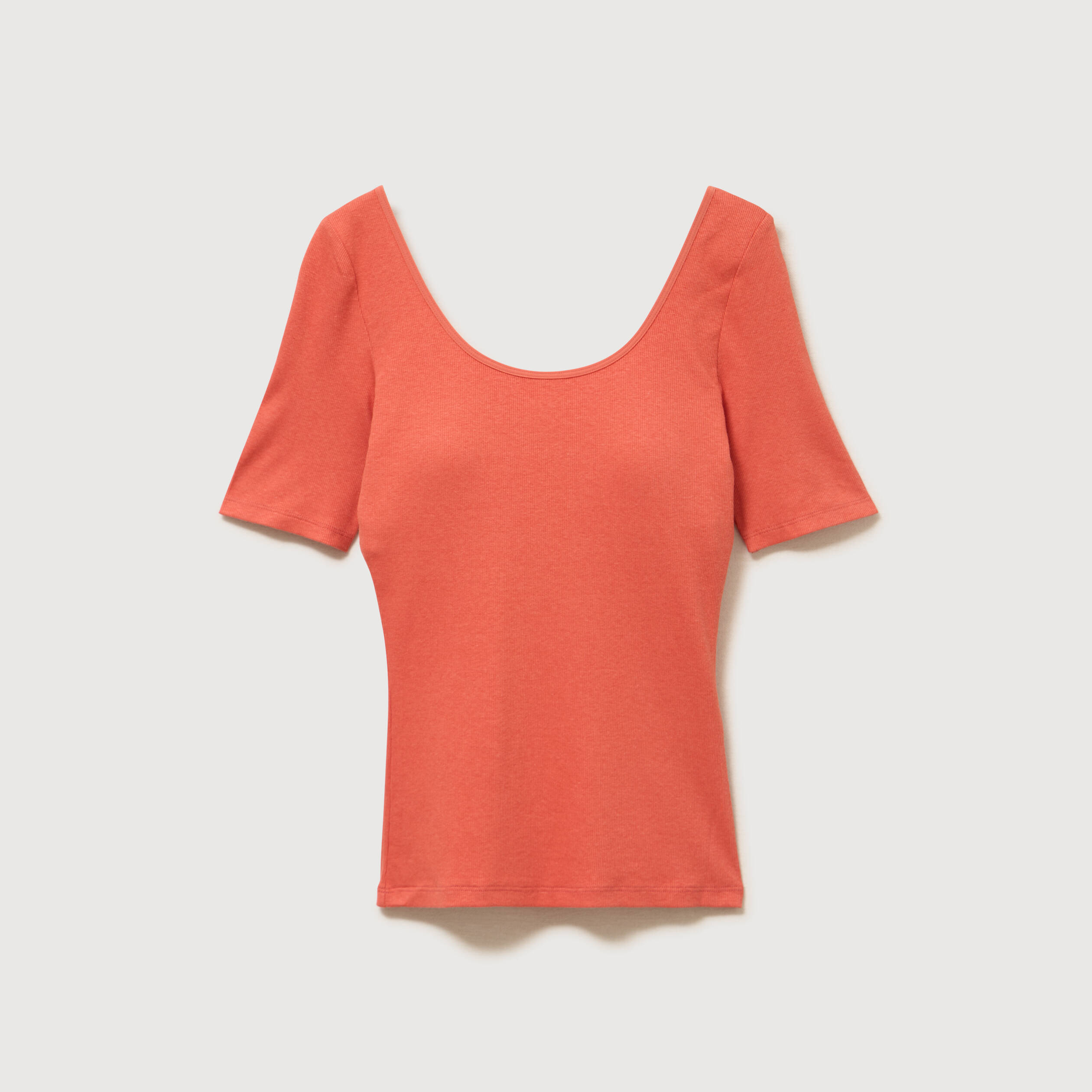 T-shirt ajust&eacute; avec brassi&egrave;re int&eacute;gr&eacute;e rouge fonc&eacute; femme
