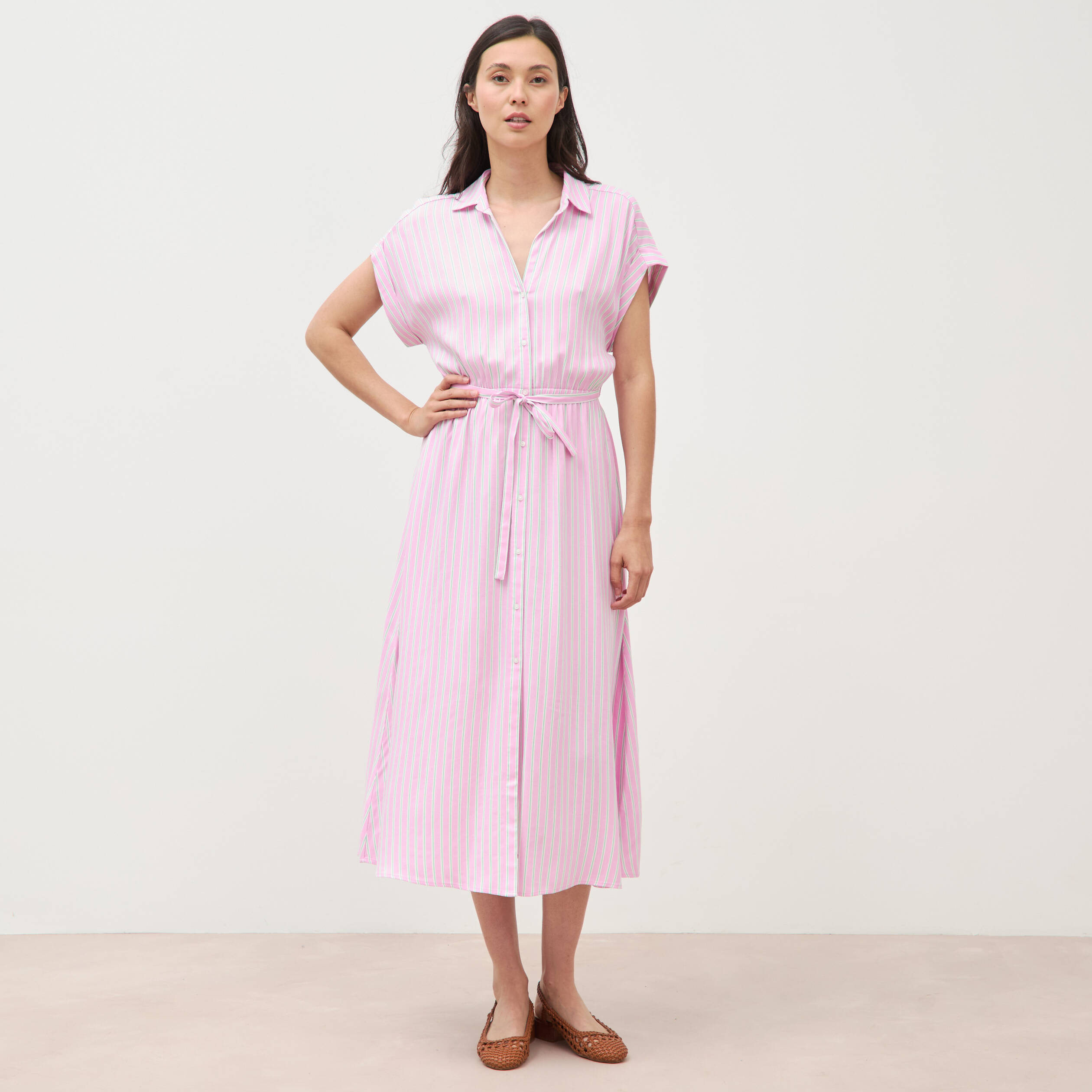 Robe longue &eacute;vas&eacute;e ceintur&eacute;e rose femme