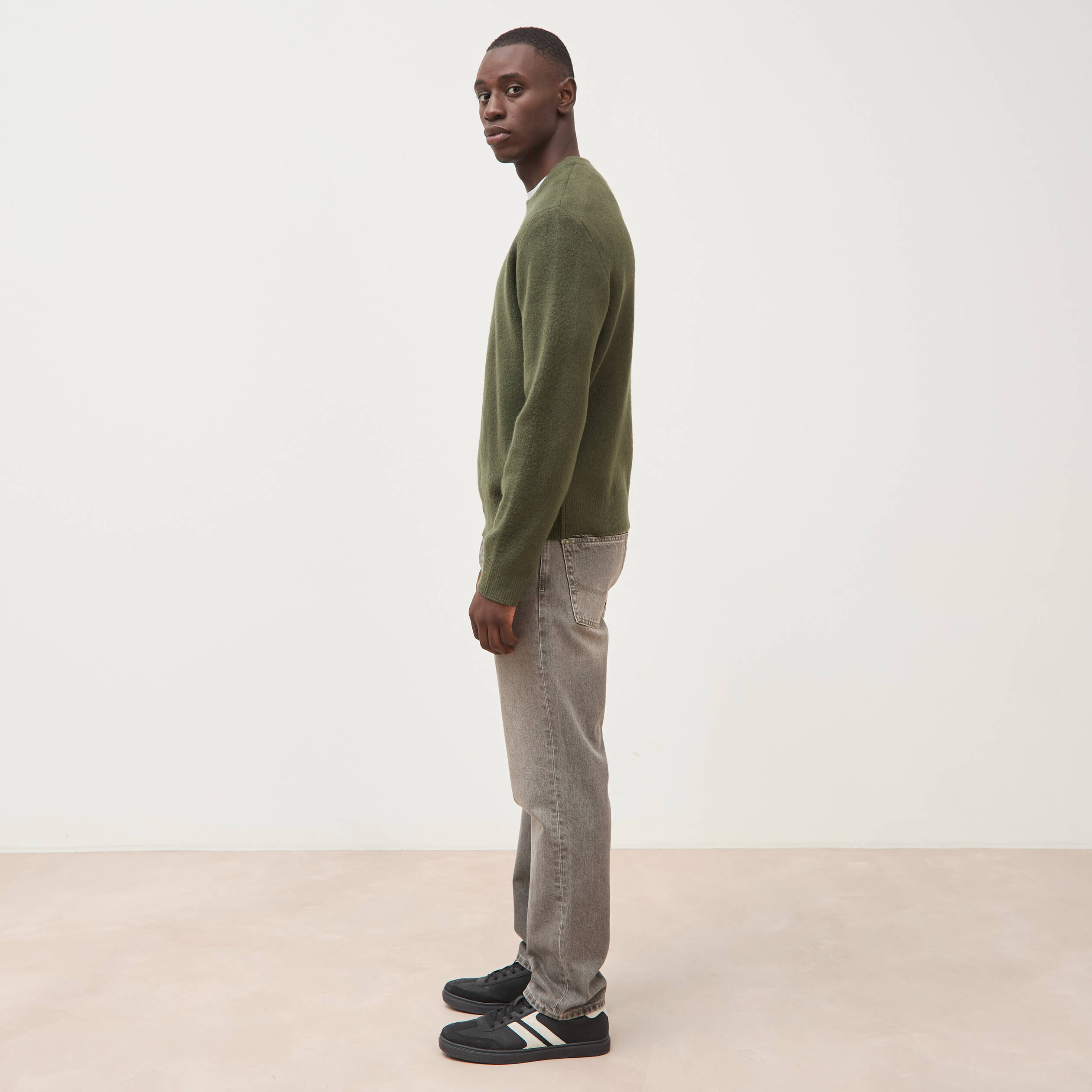 Pull droit col rond manches longues vert kaki homme