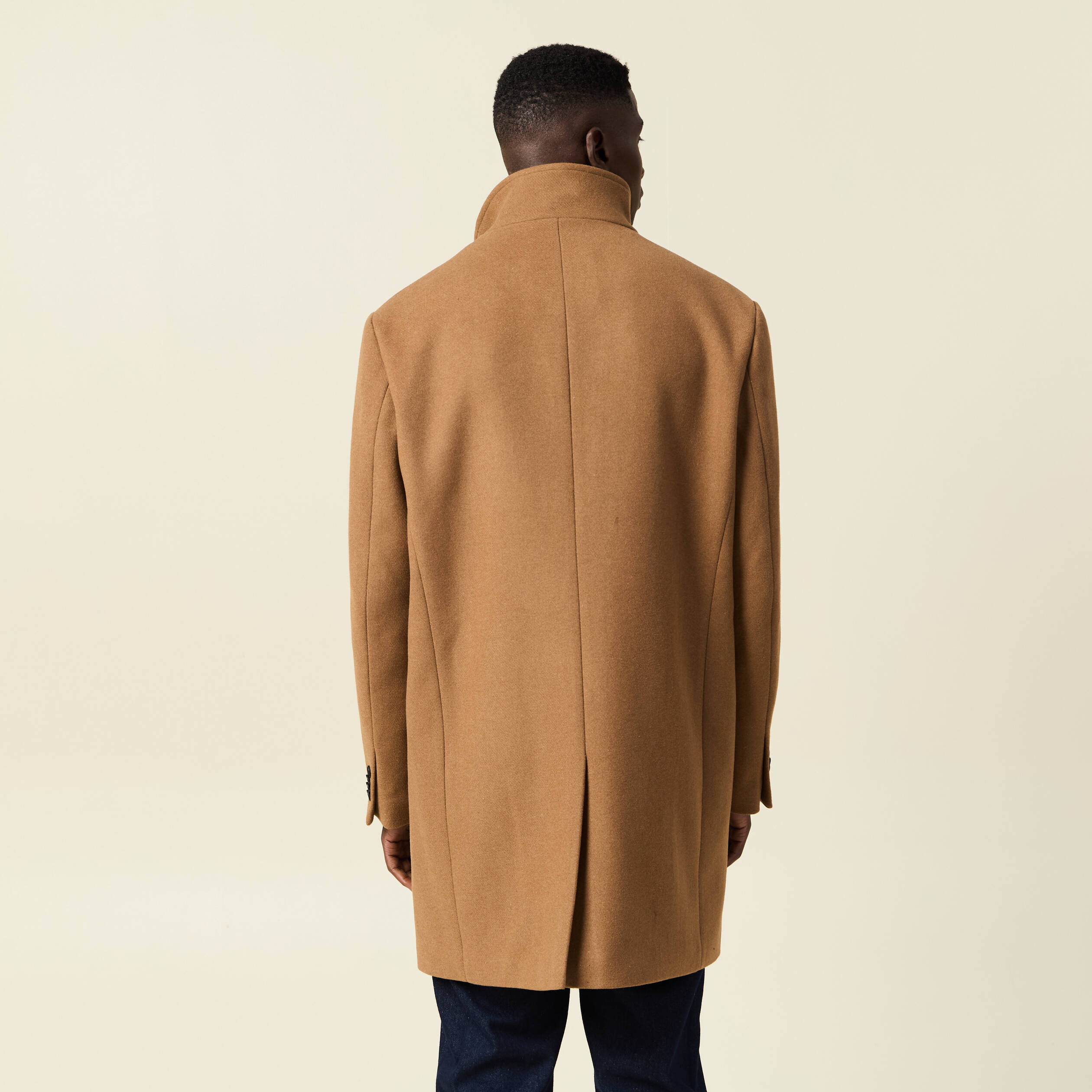manteau ajuste boutonne marron homme Manteau ajusté boutonné marron homme