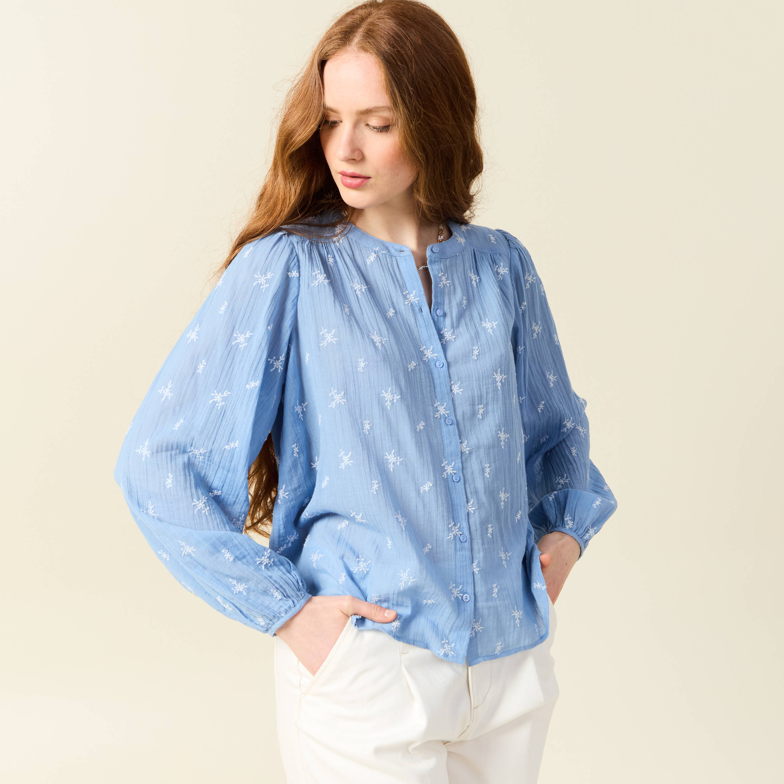 blouse manches longues brodee bleu ciel femme Blouse manches longues brodée bleu ciel femme