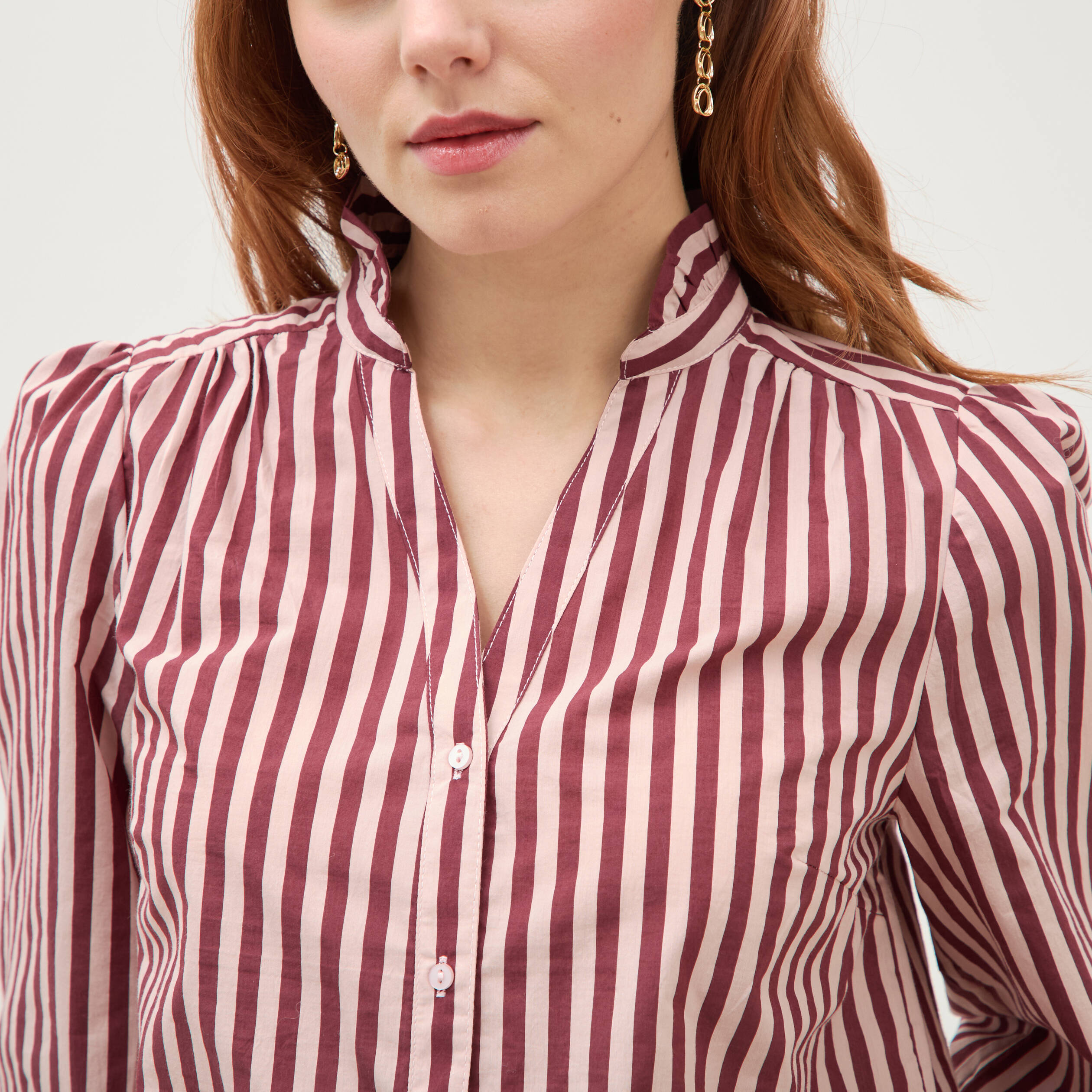 Chemise droite manches longues rouge fonc&eacute; femme