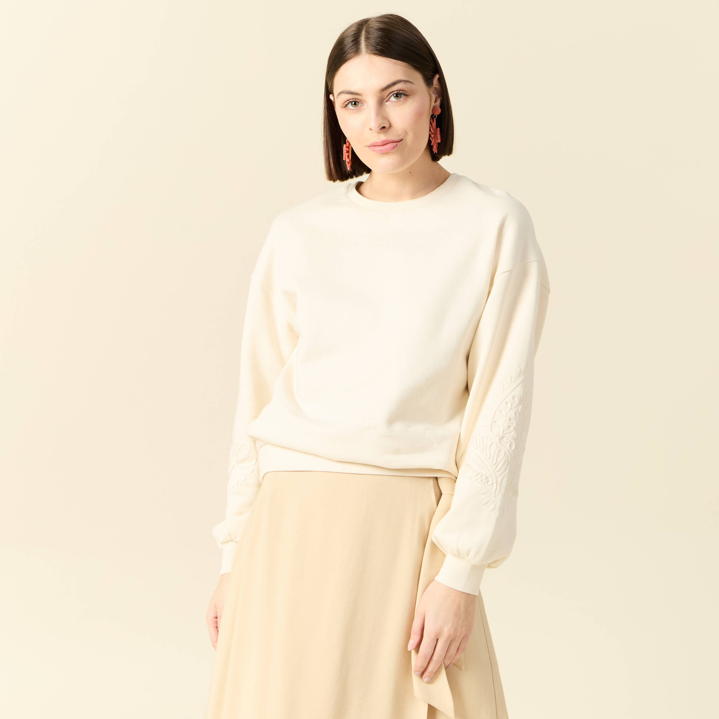 Sweat manches longues brod&eacute; ecru femme