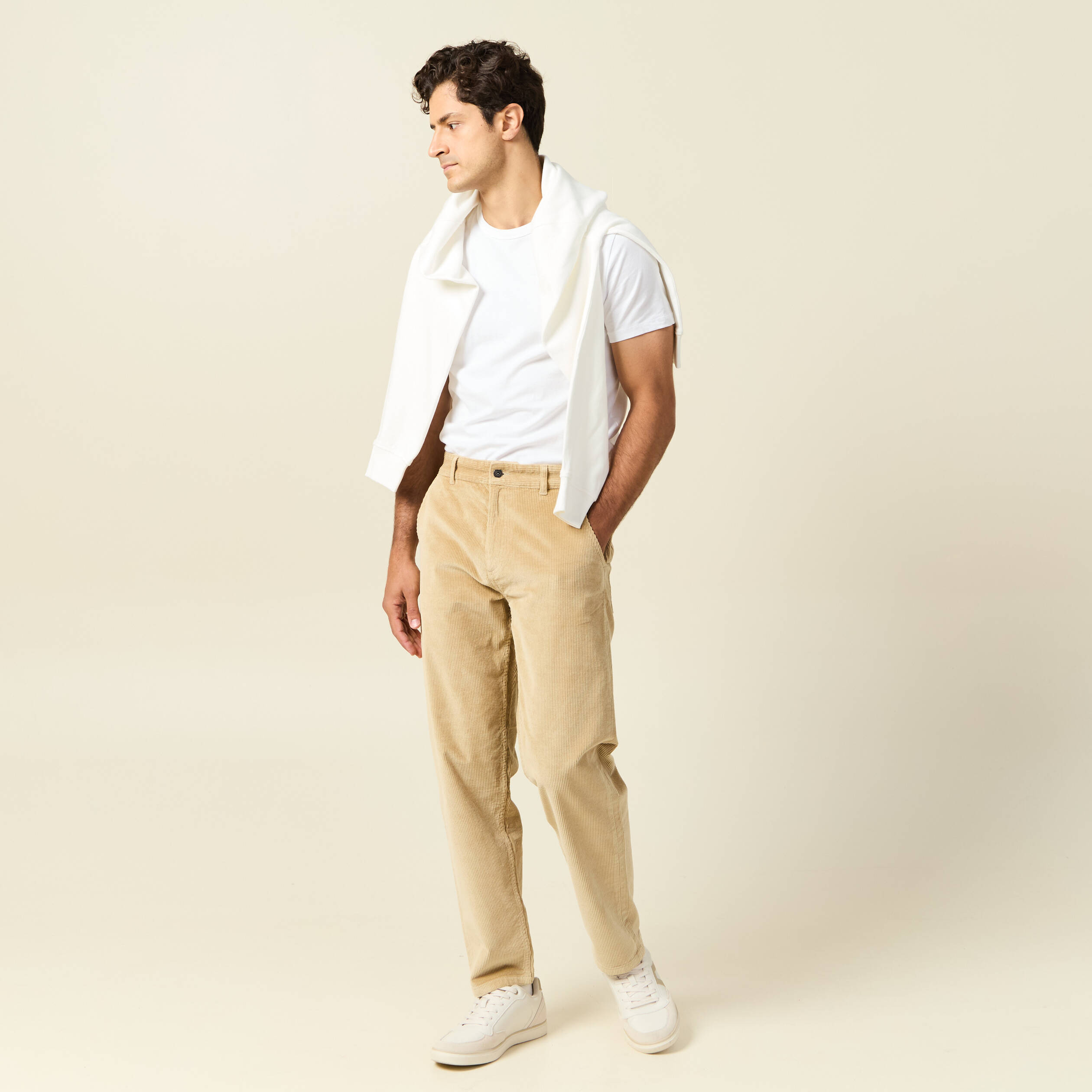 Pantalon droit en velours longueur 32 beige homme