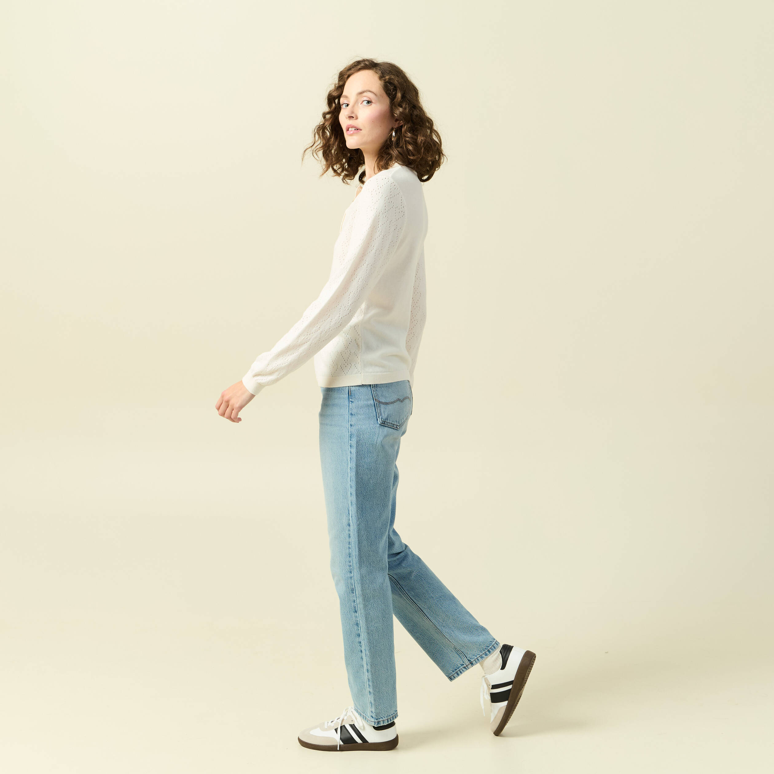 Pull ajour&eacute; manches longues en coton ecru femme