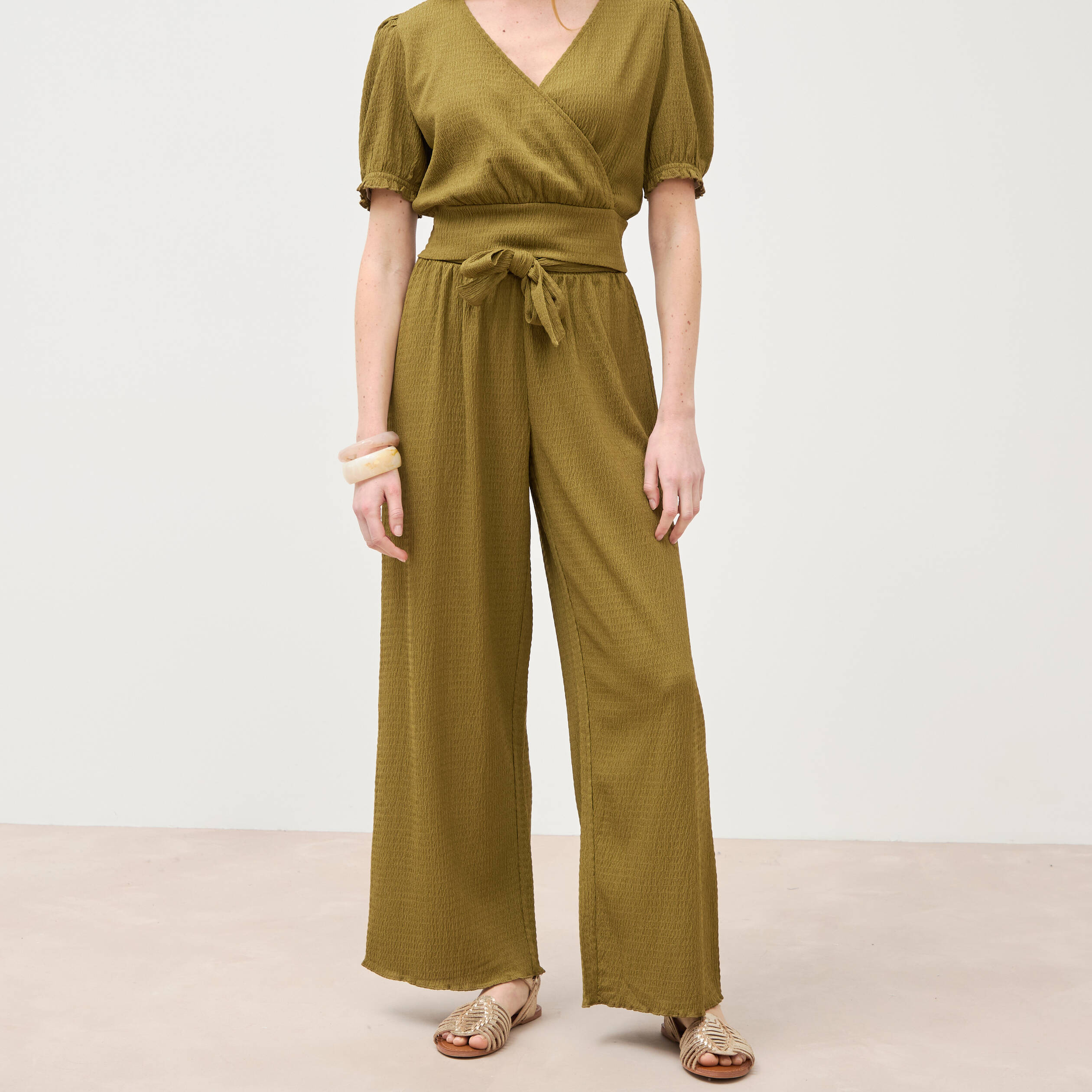 Pantalon loose avec ceinture vert kaki femme