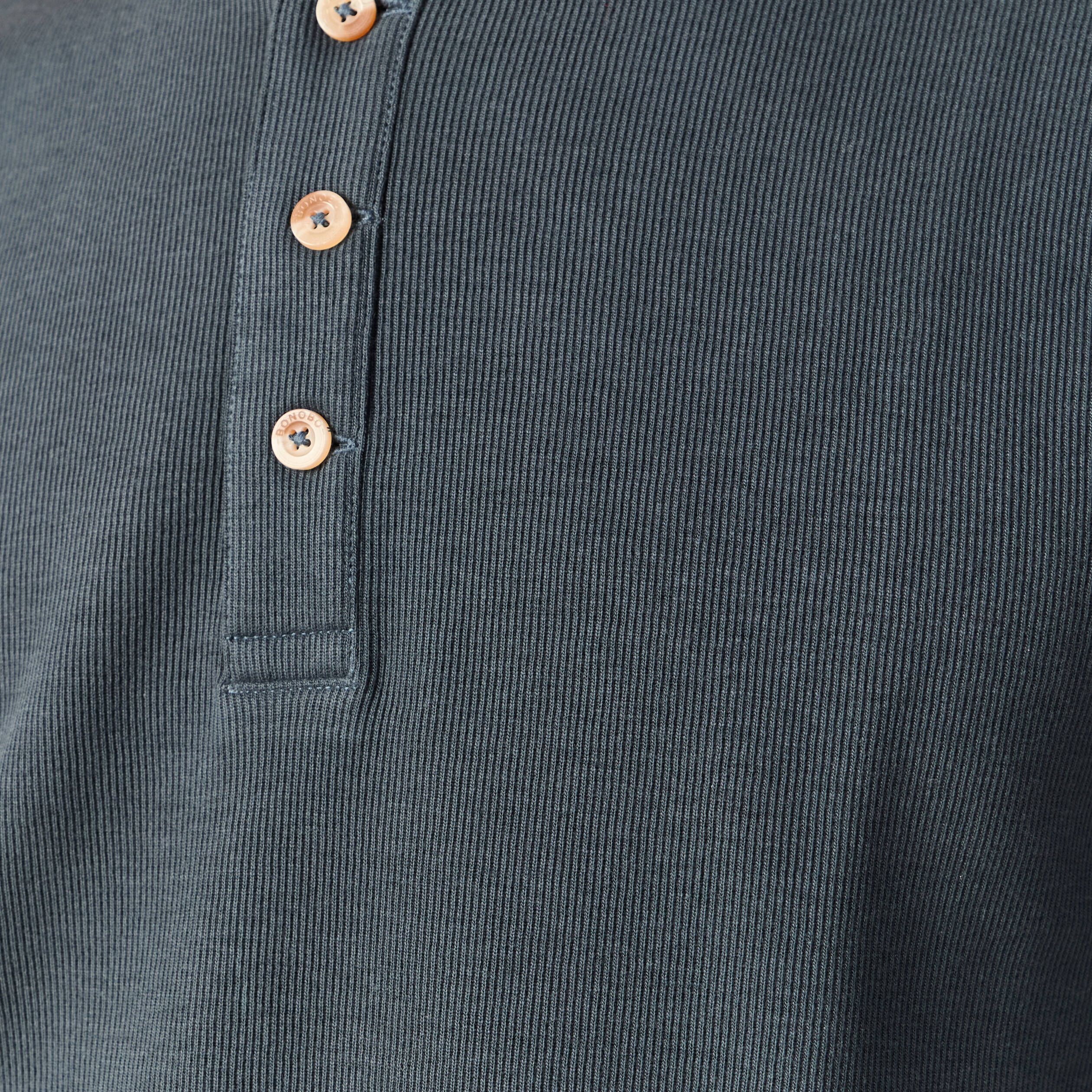 T-shirt cintr&eacute; en coton manches longues bleu gris homme