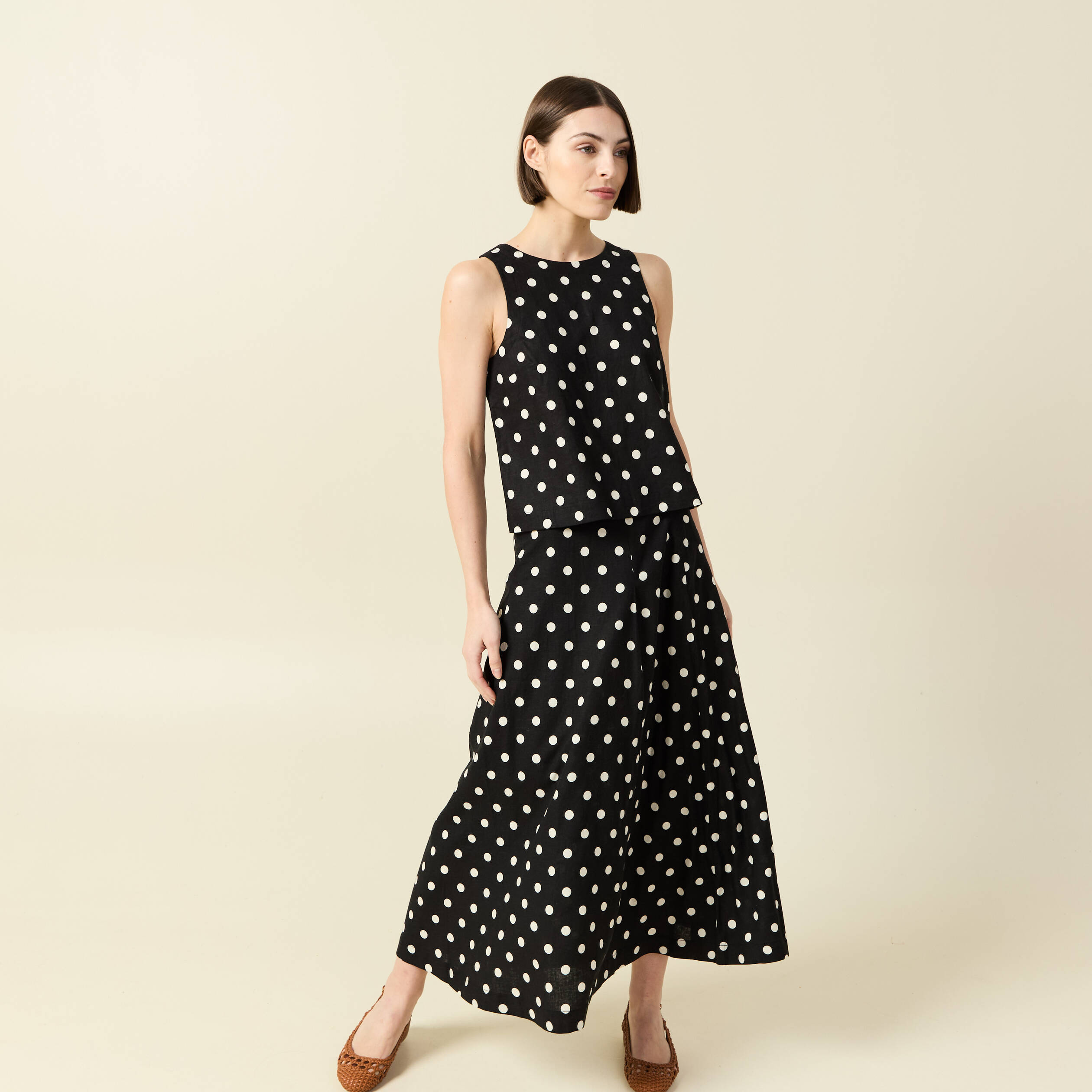 Top sans manches noir femme