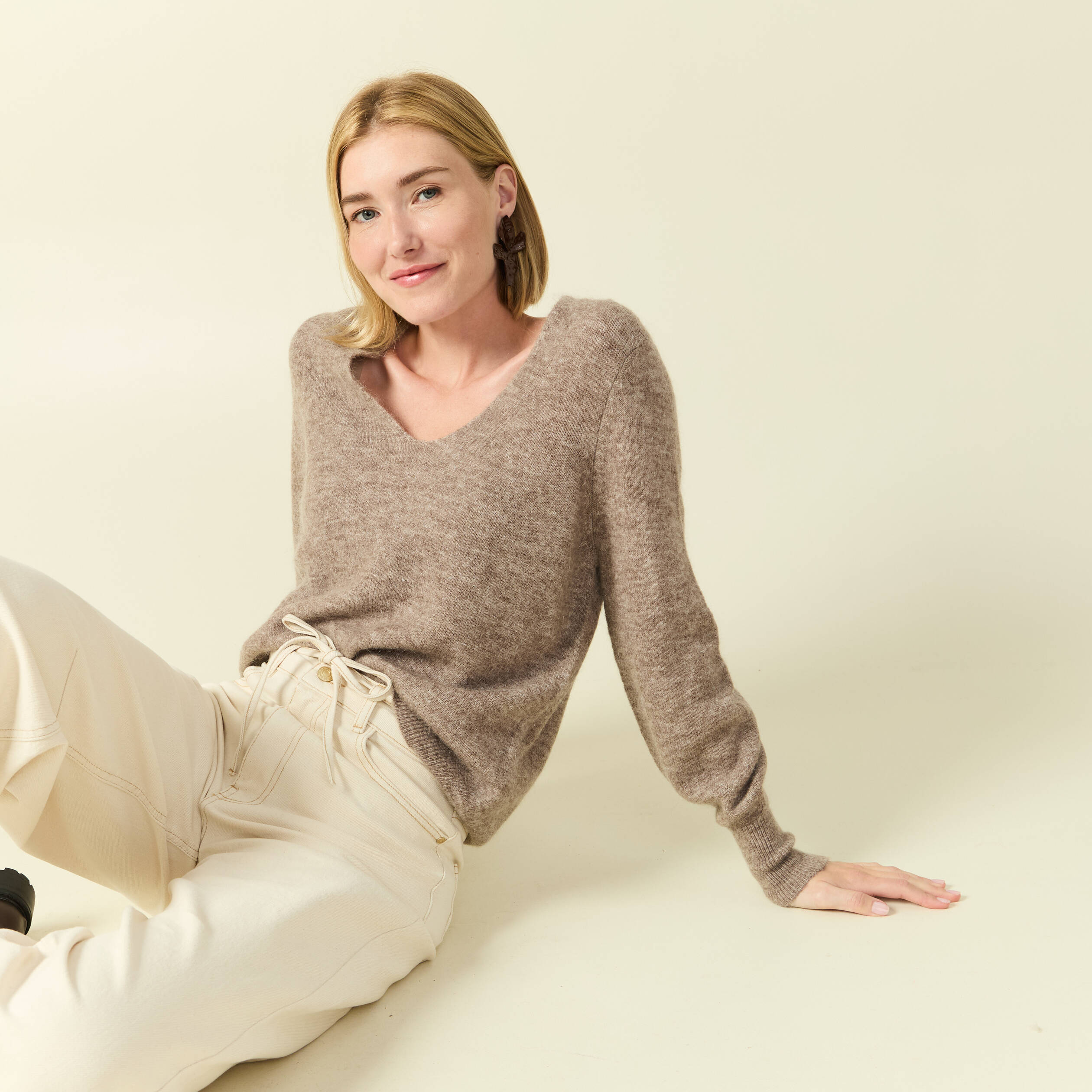 pull col v marron femme