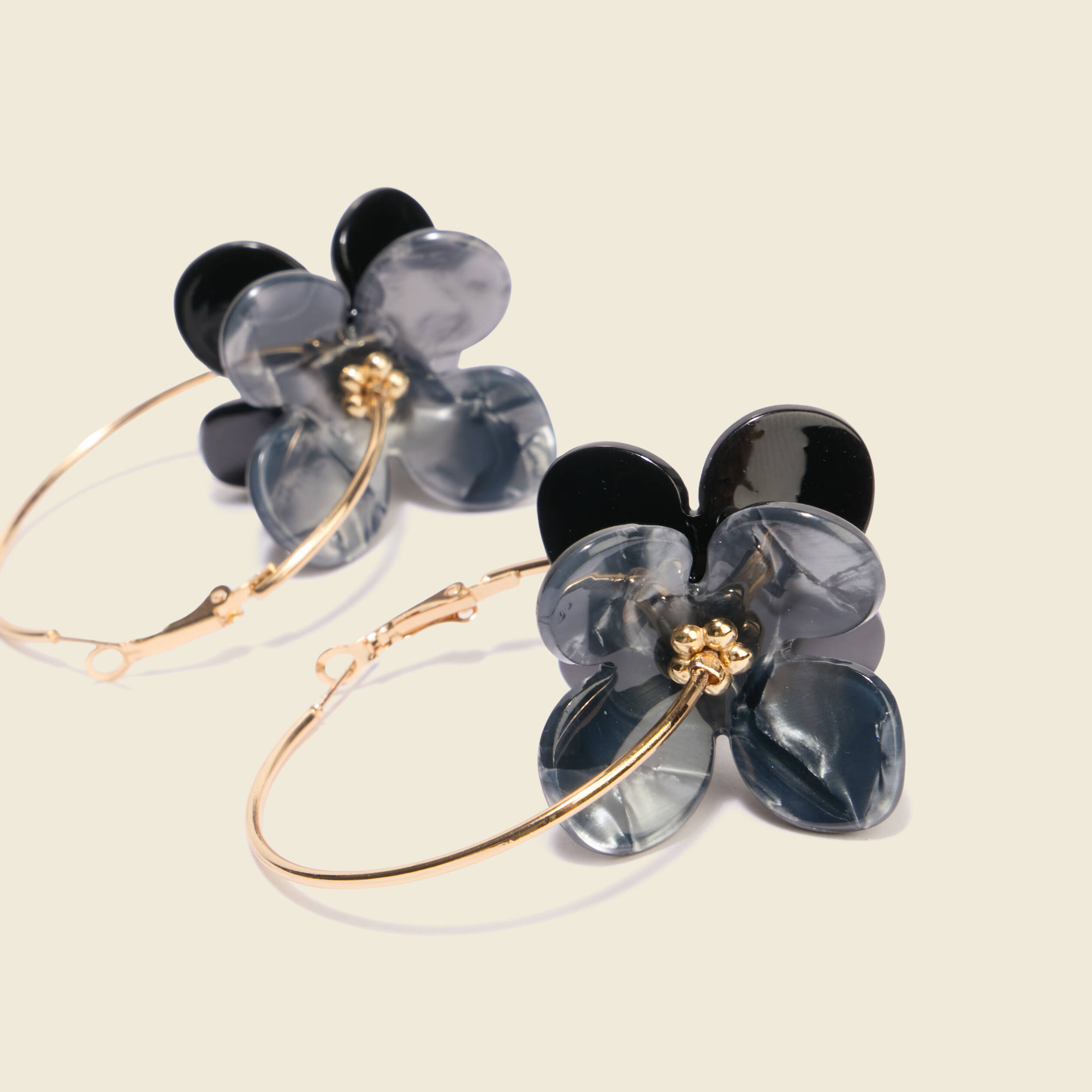 Boucles d'oreilles cr&eacute;oles noir femme