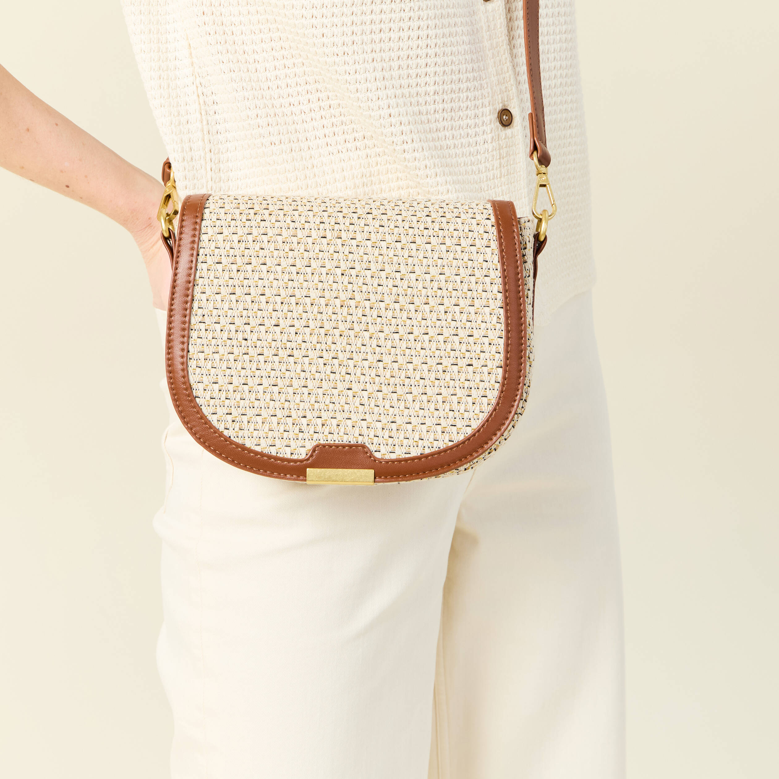 sac besace arrondi marron femme Sac besace arrondi marron femme