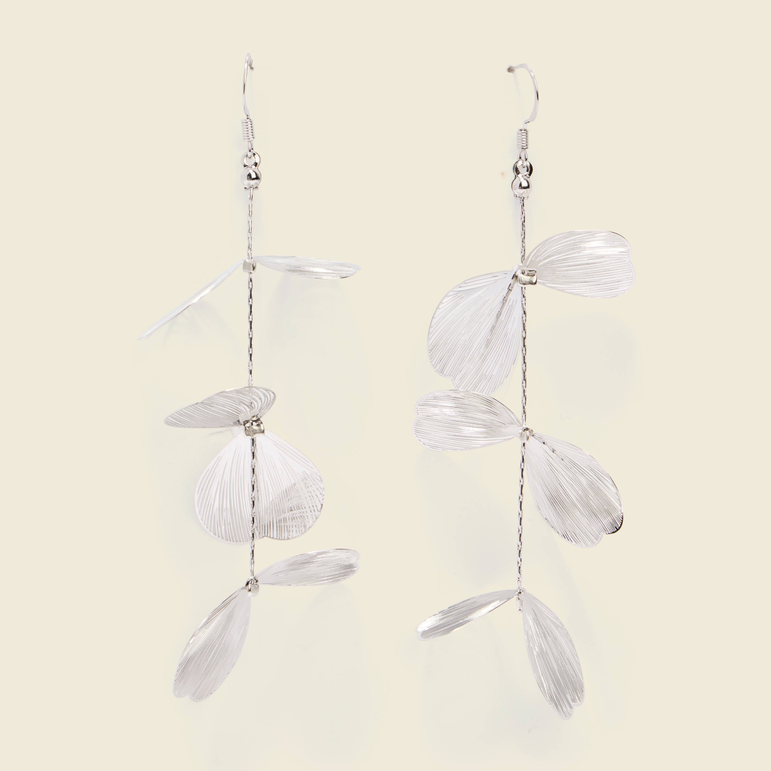 Boucles d'oreilles pendantes couleur argent femme
