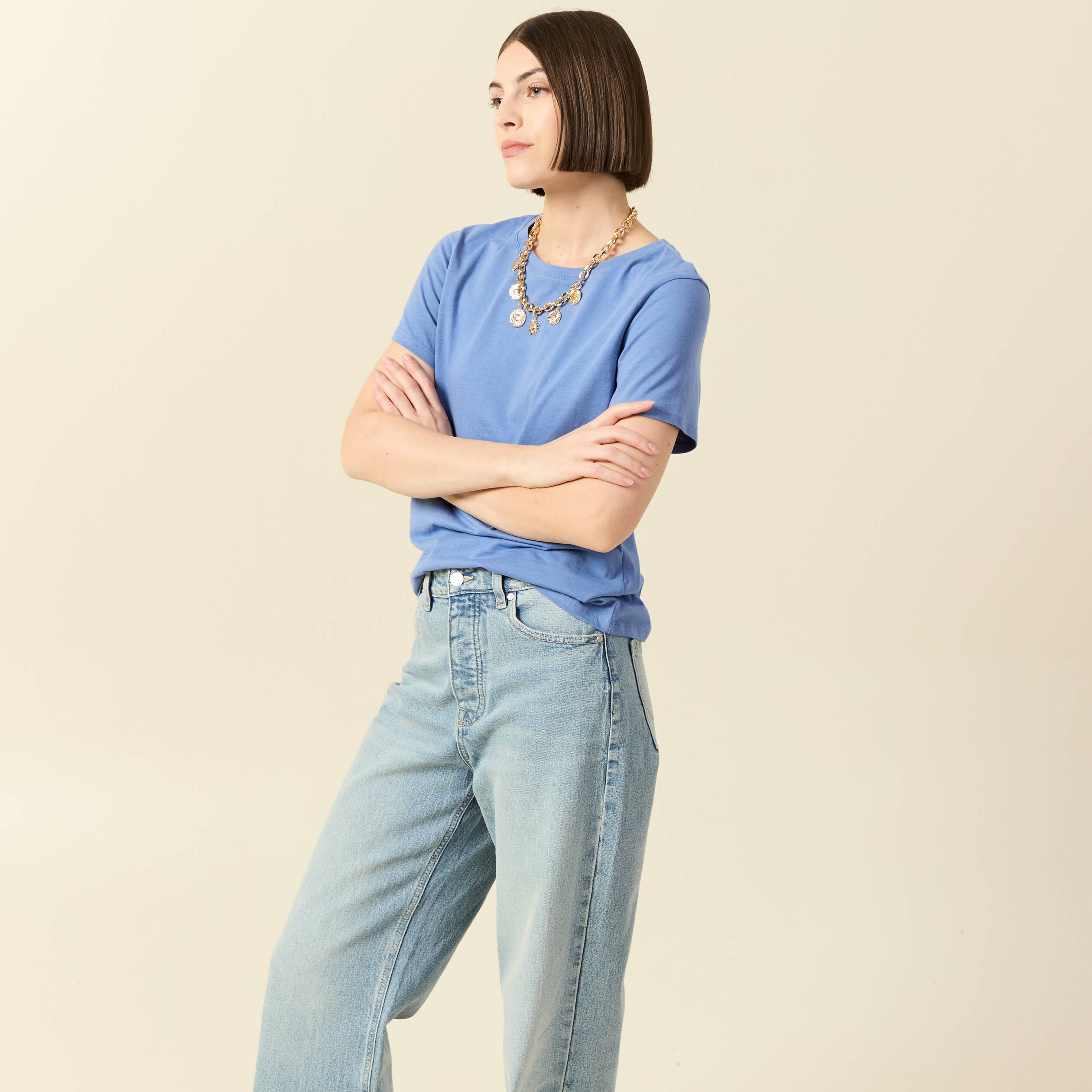 T-shirt cintr&eacute; col rond manches courtes bleu lavande femme