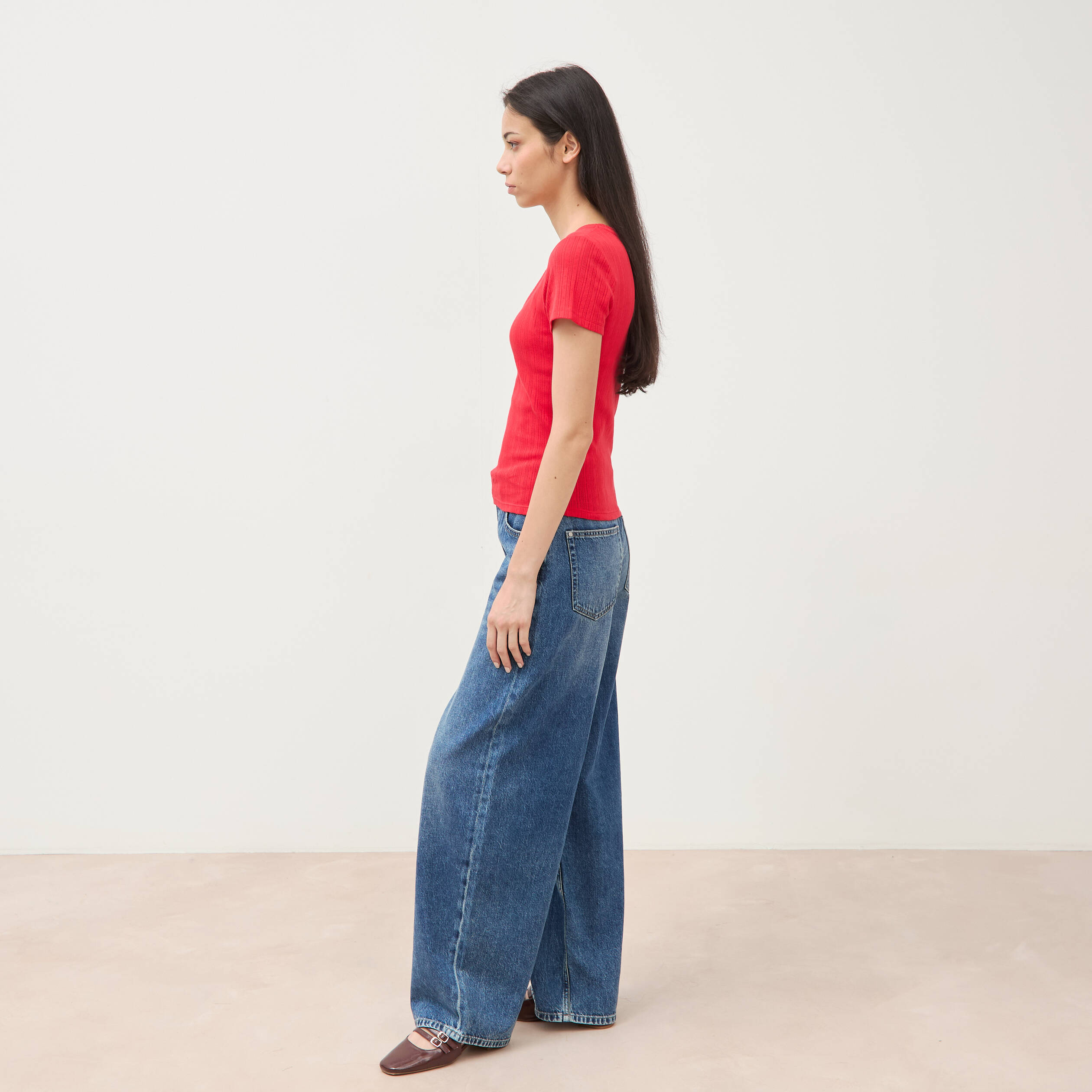 T-shirt ajust&eacute; col rond manches courtes rouge femme