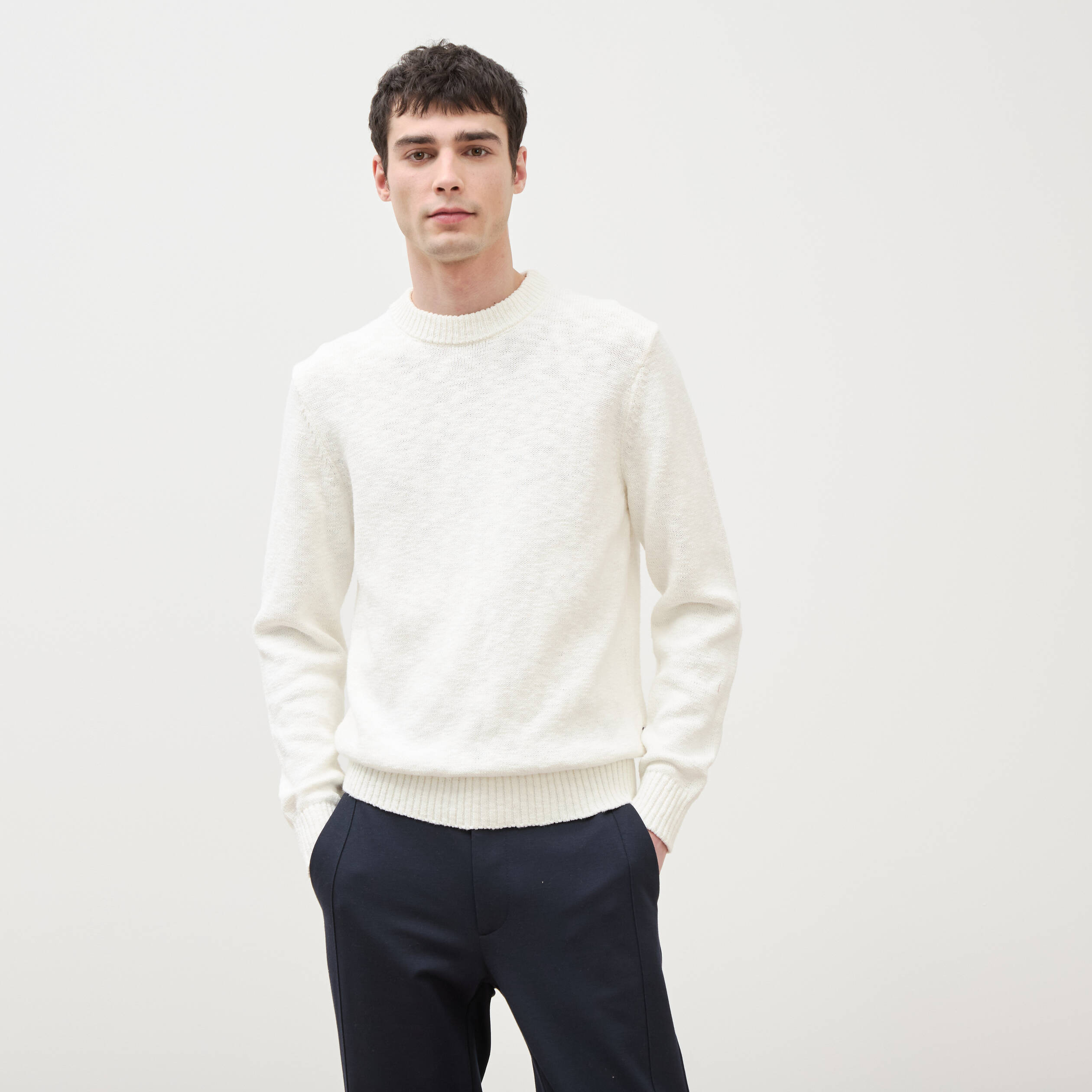 Pull col rond manches longues en coton ecru homme