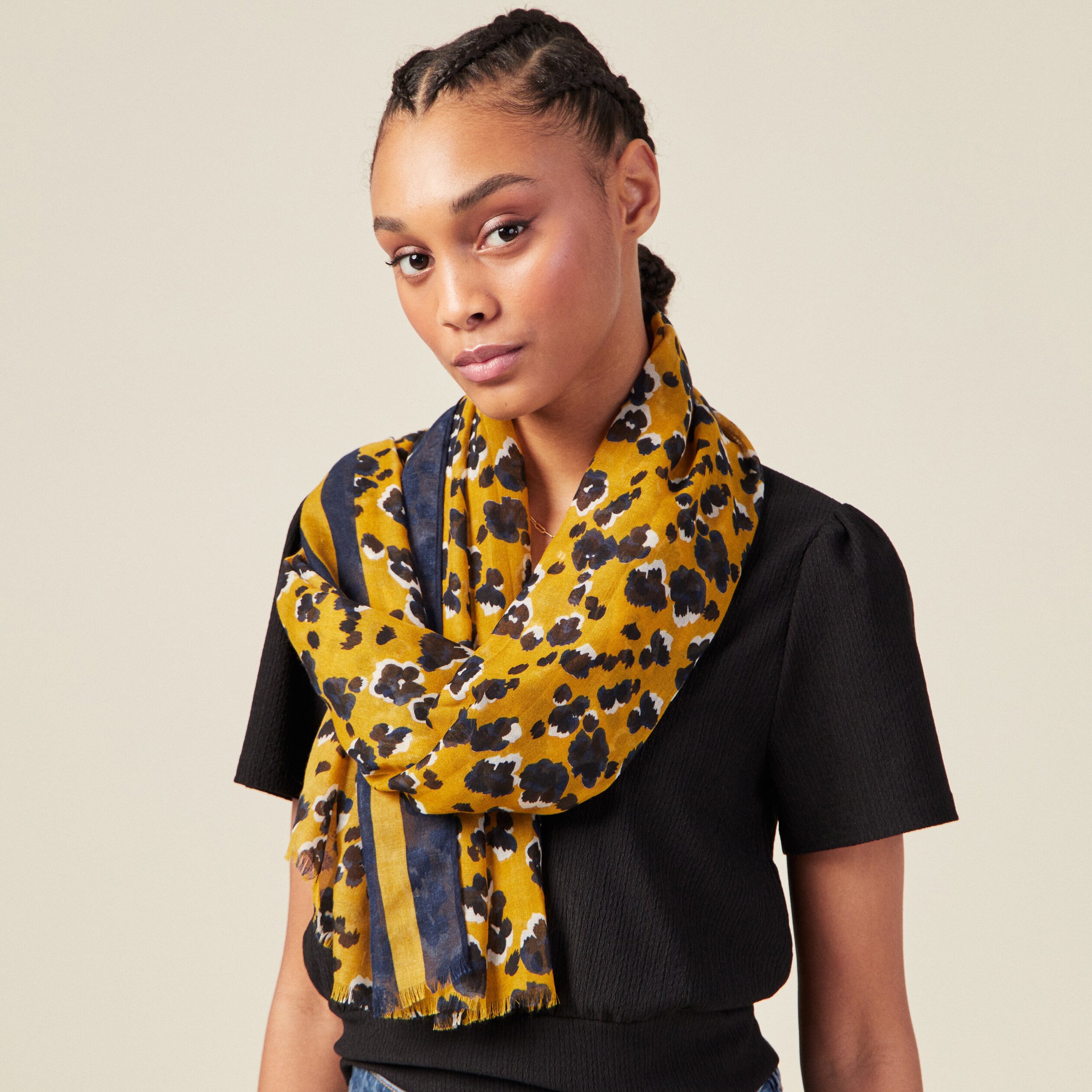 Femme foulard sales