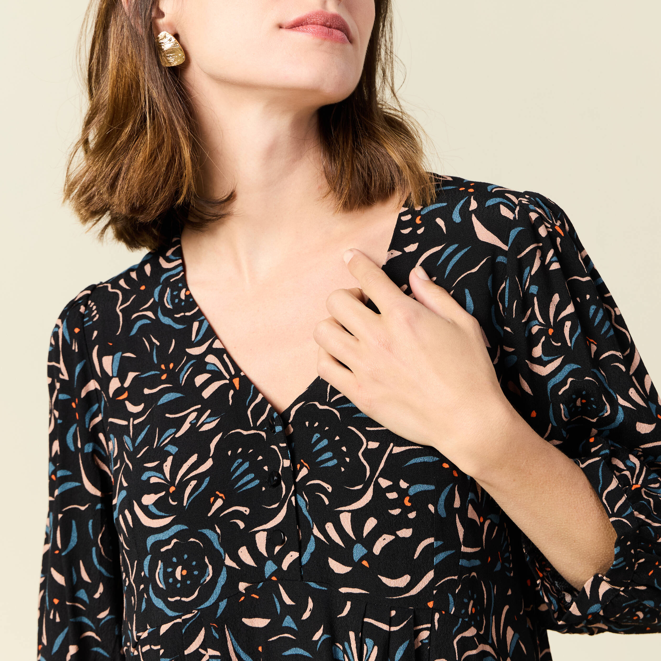 Robe &eacute;vas&eacute;e manches 3/4 noir femme