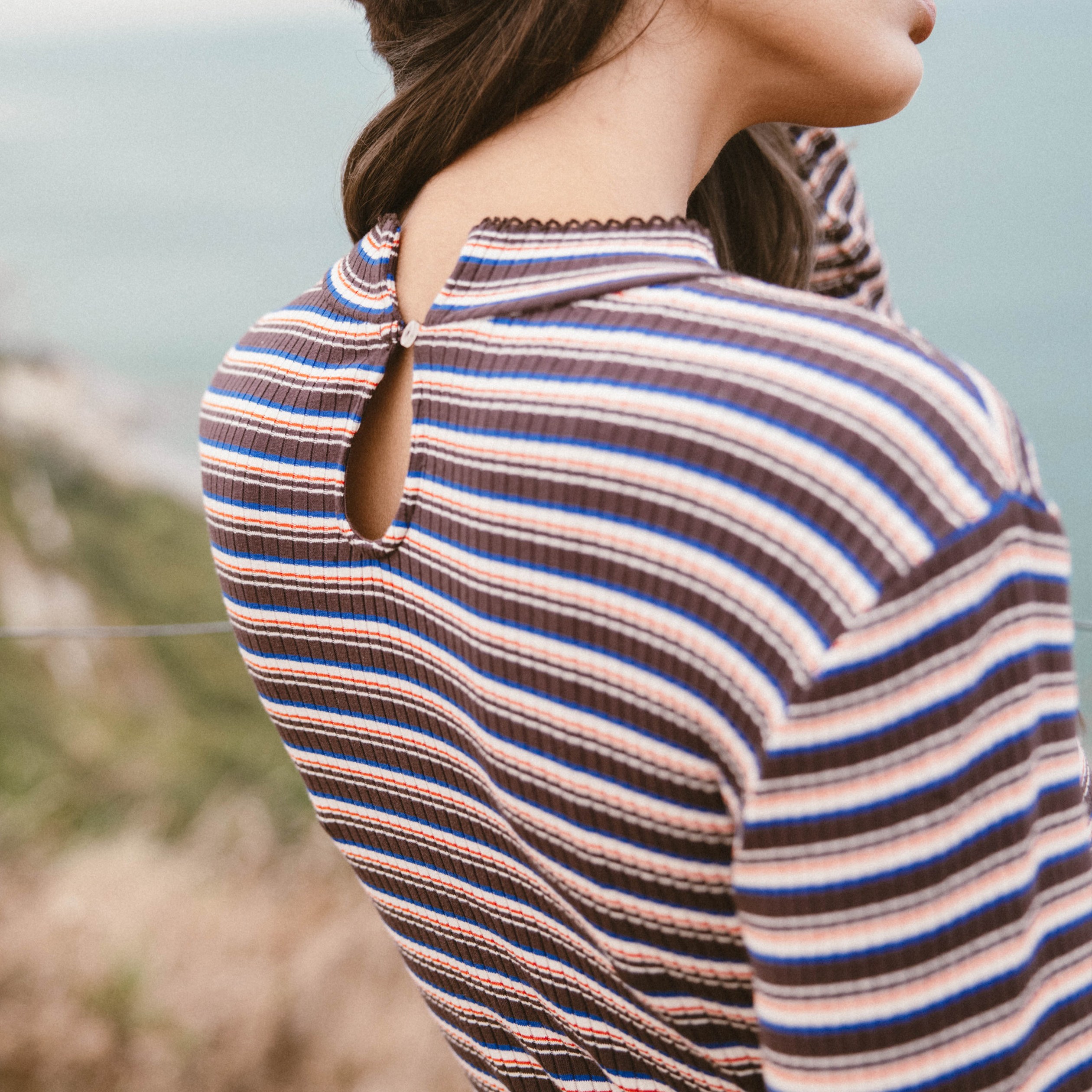 Body ray&eacute; col montant manches longues marron femme