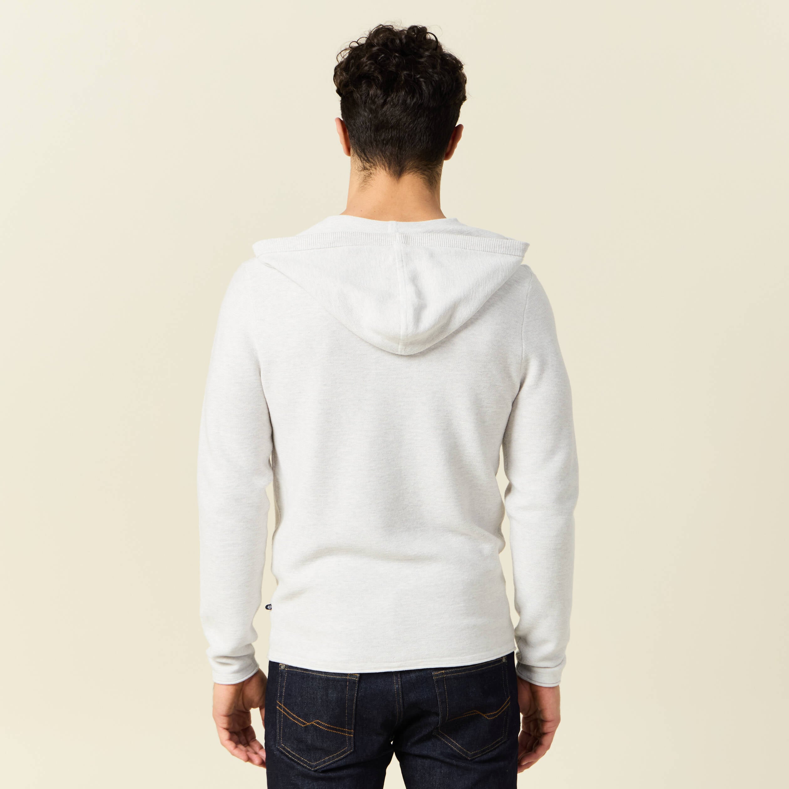 Pull &agrave; capuche ecru homme