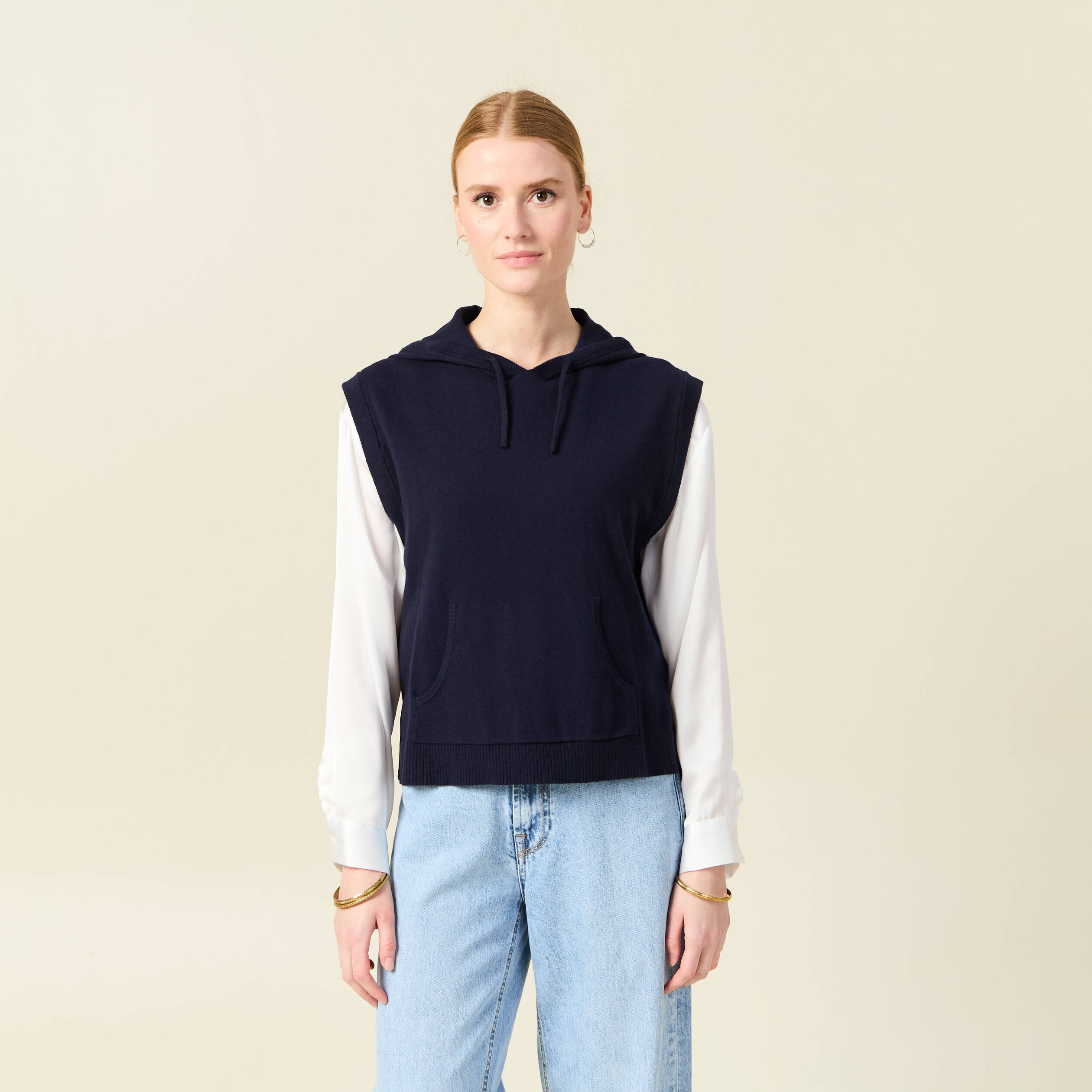 Pull sans manches capuche bleu marine femme