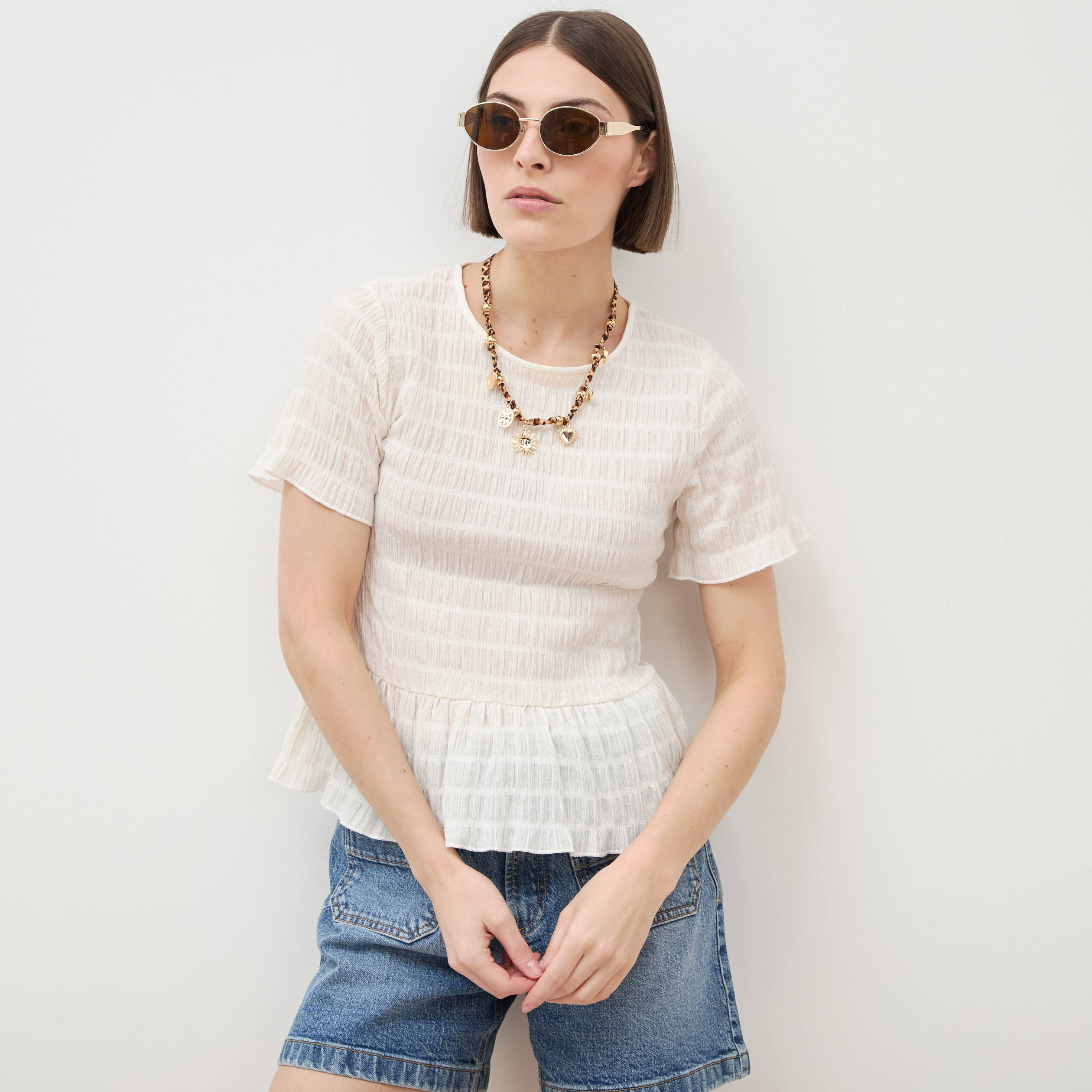 T-shirt cintr&eacute; fronc&eacute; manches courtes ivoire femme