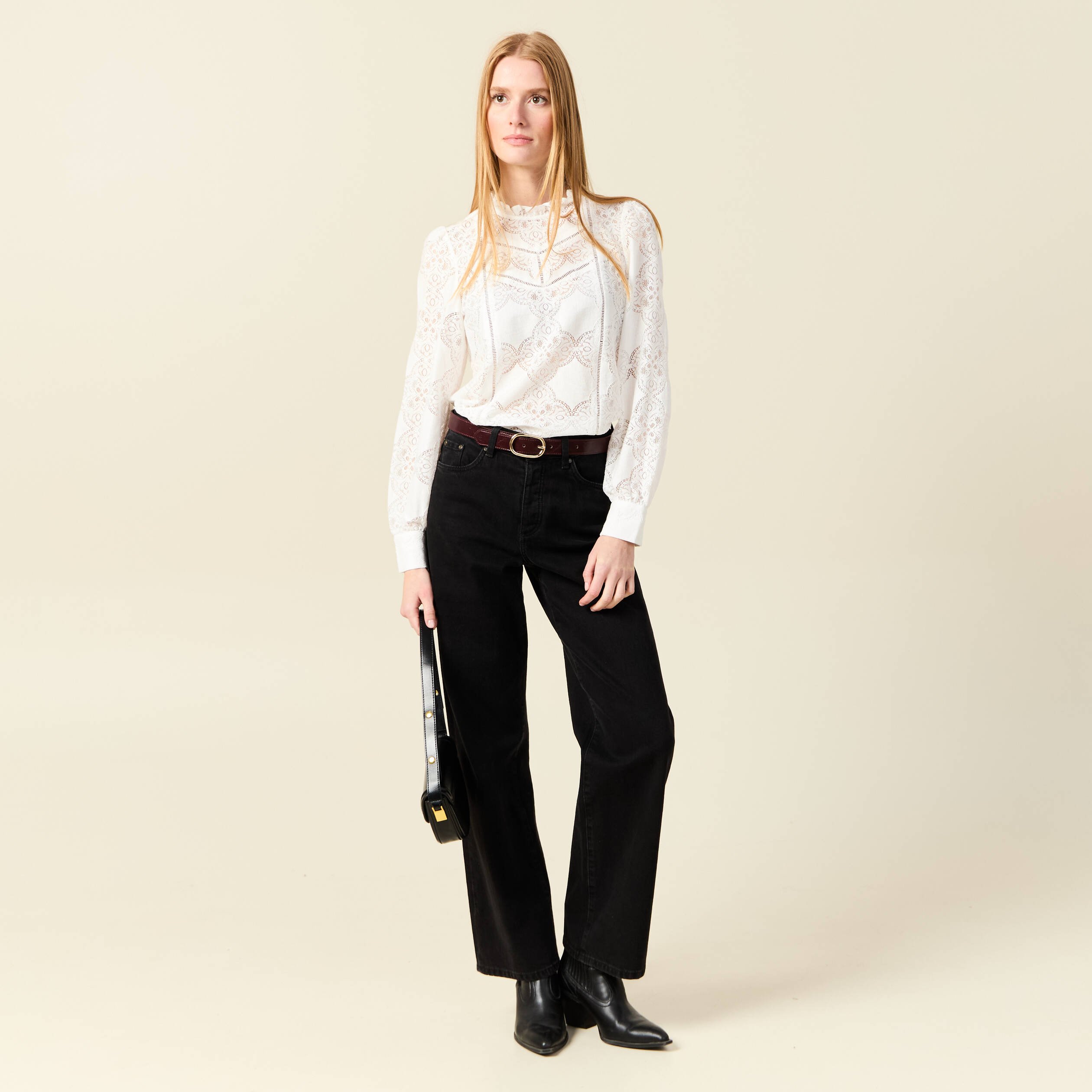 blouse cintree dentelle manches longues ecru femme Blouse cintrée dentelle manches longues ecru femme