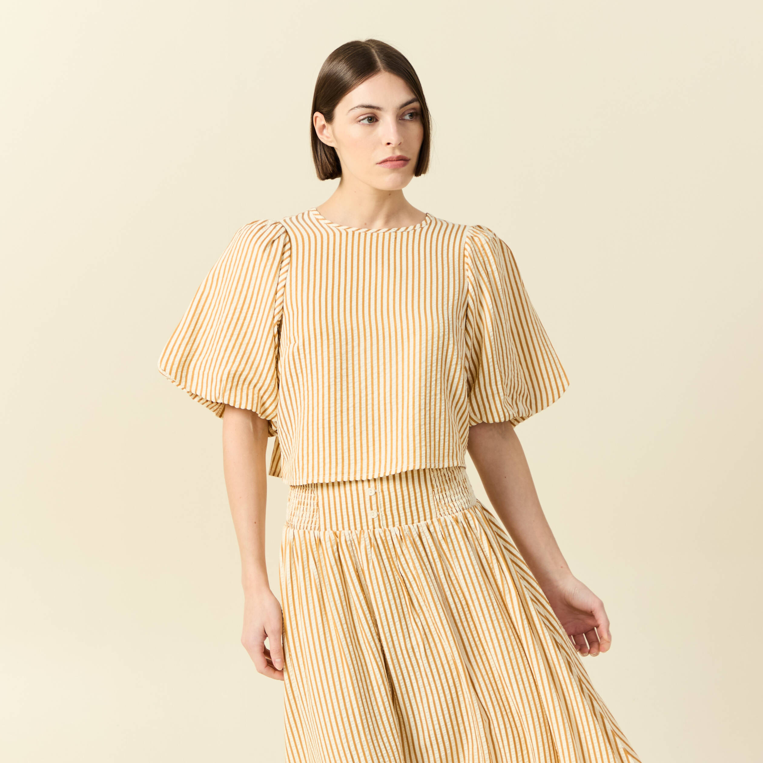 Blouse droite courte manches coude beige moyen femme