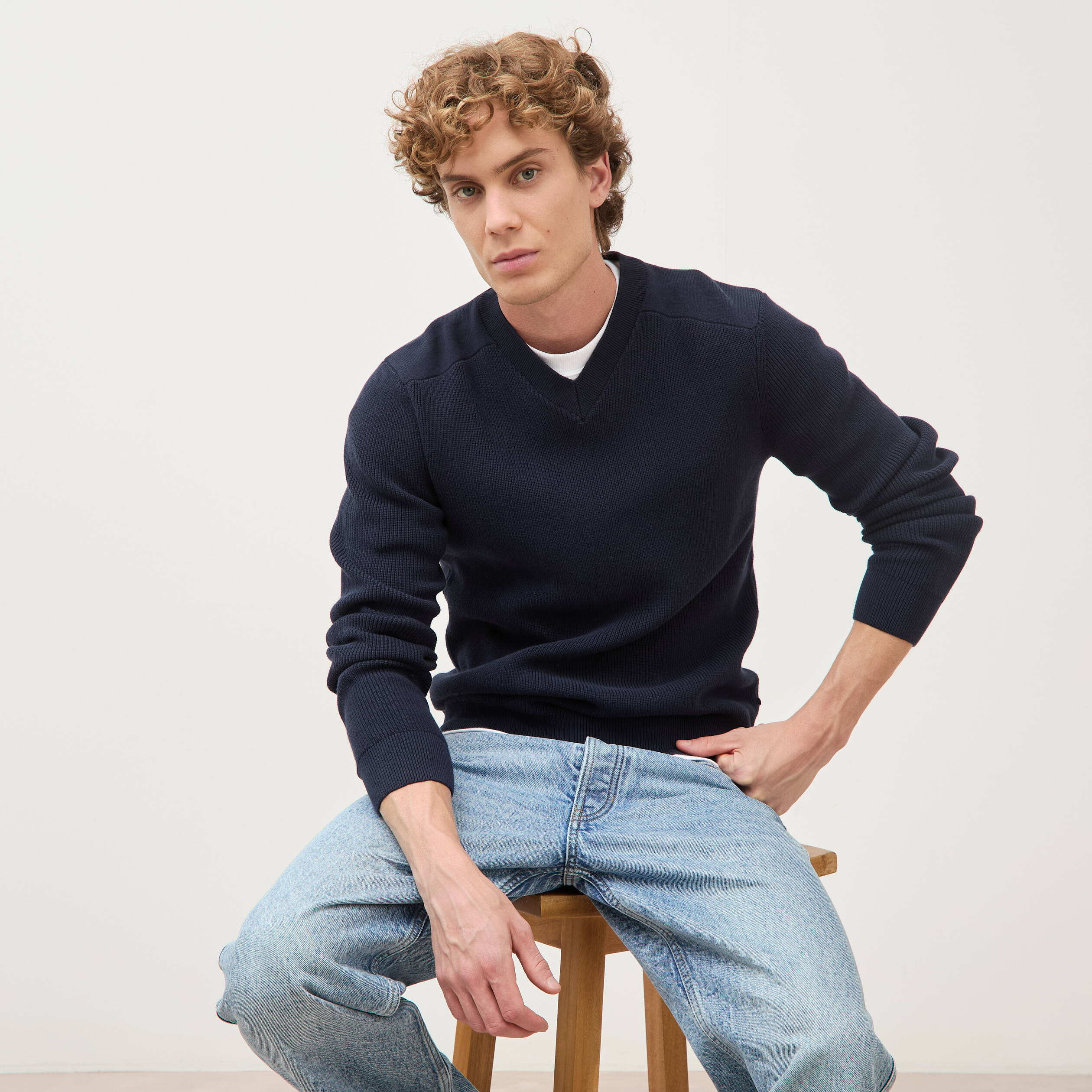 Pull col v manches longues bleu marine homme