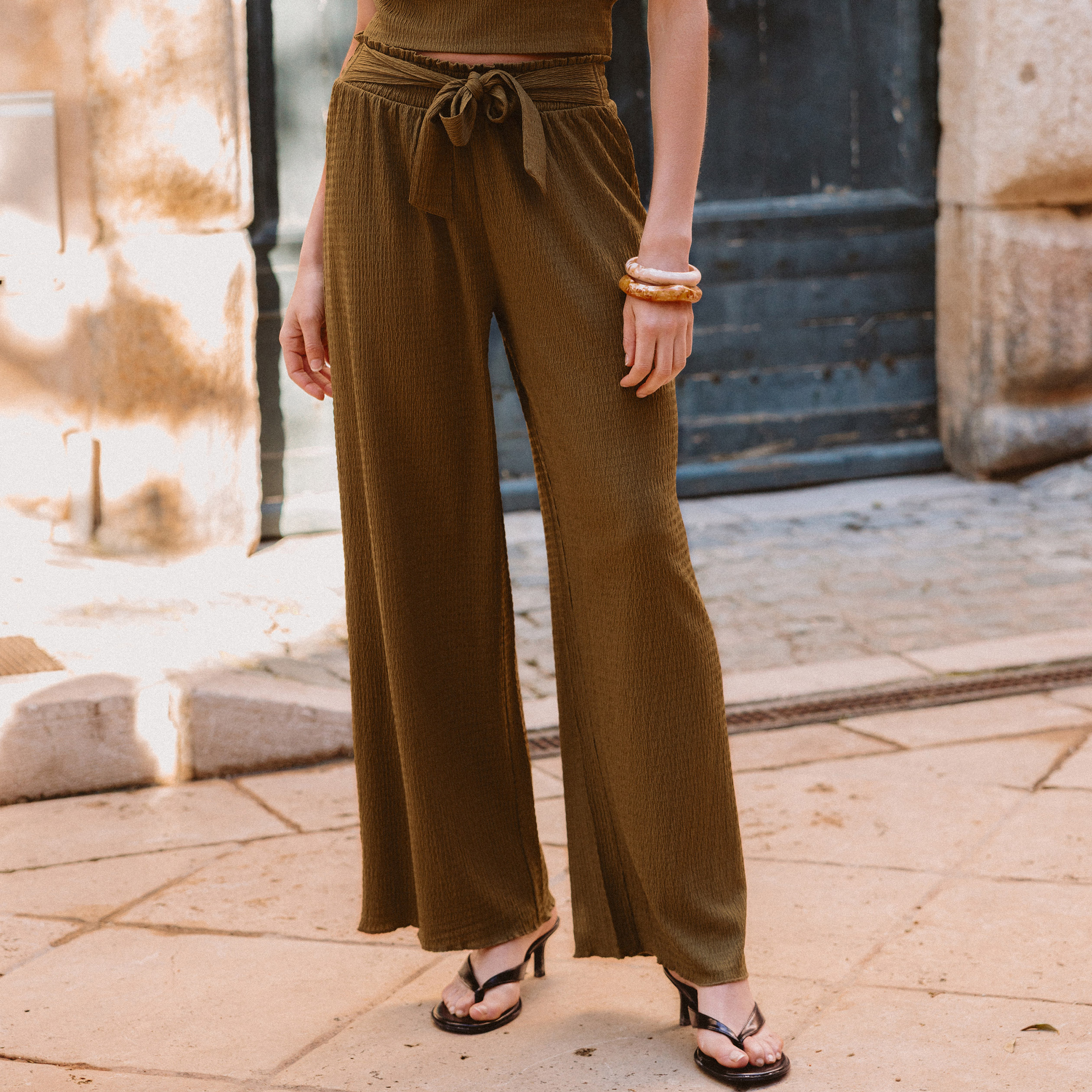 Pantalon loose avec ceinture vert kaki femme