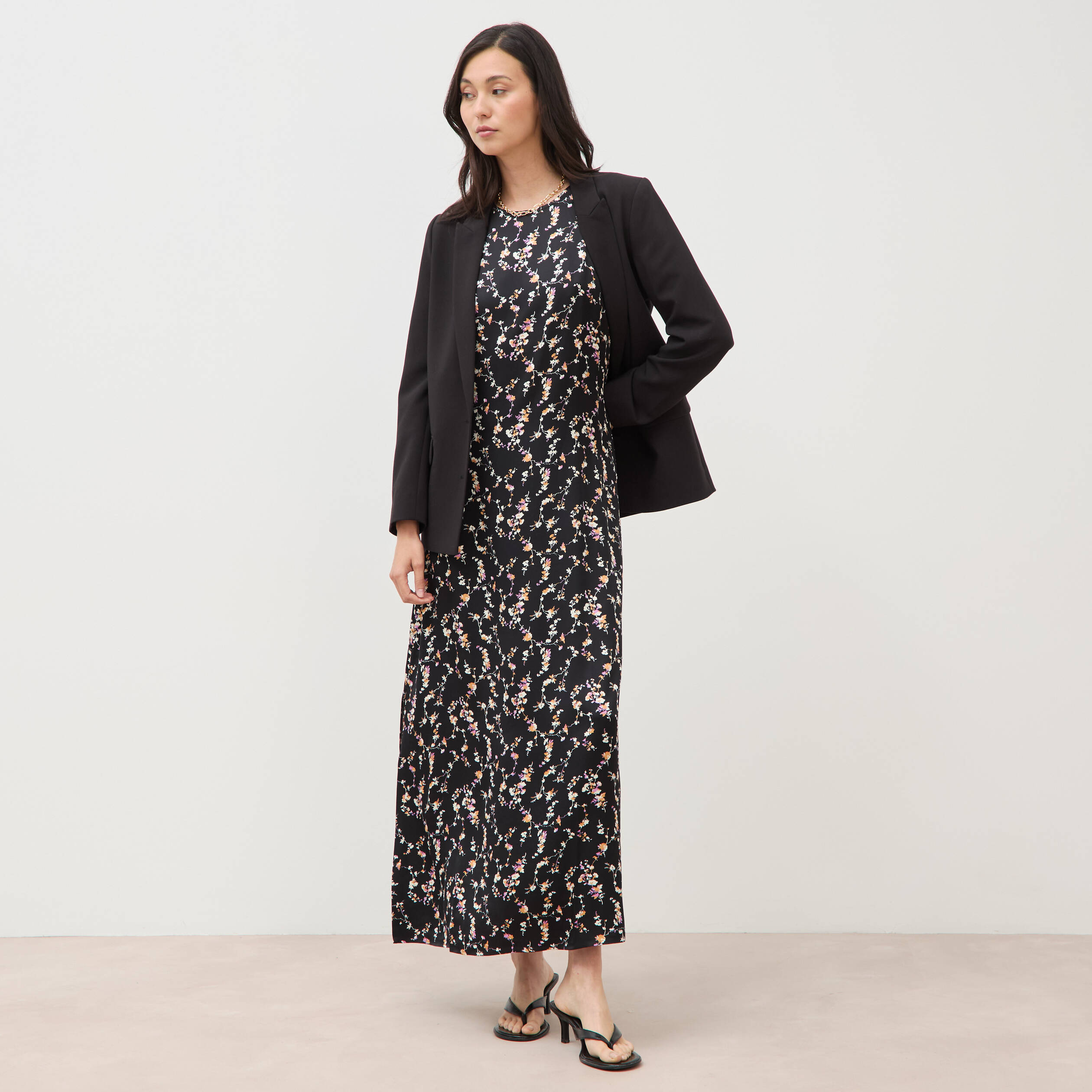 Robe longue droite sans manches noir femme