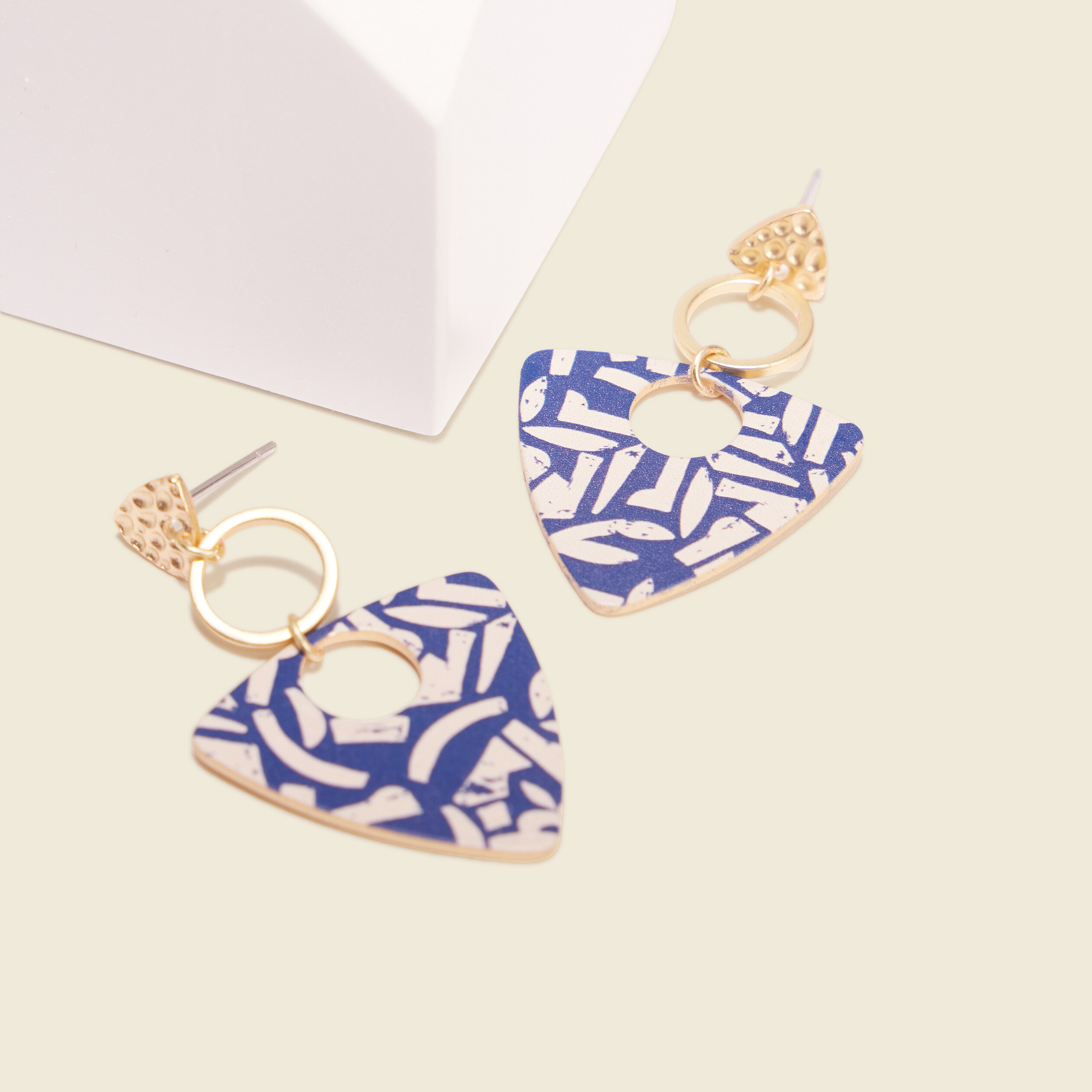 Boucles d'oreilles pendantes bleu electrique femme