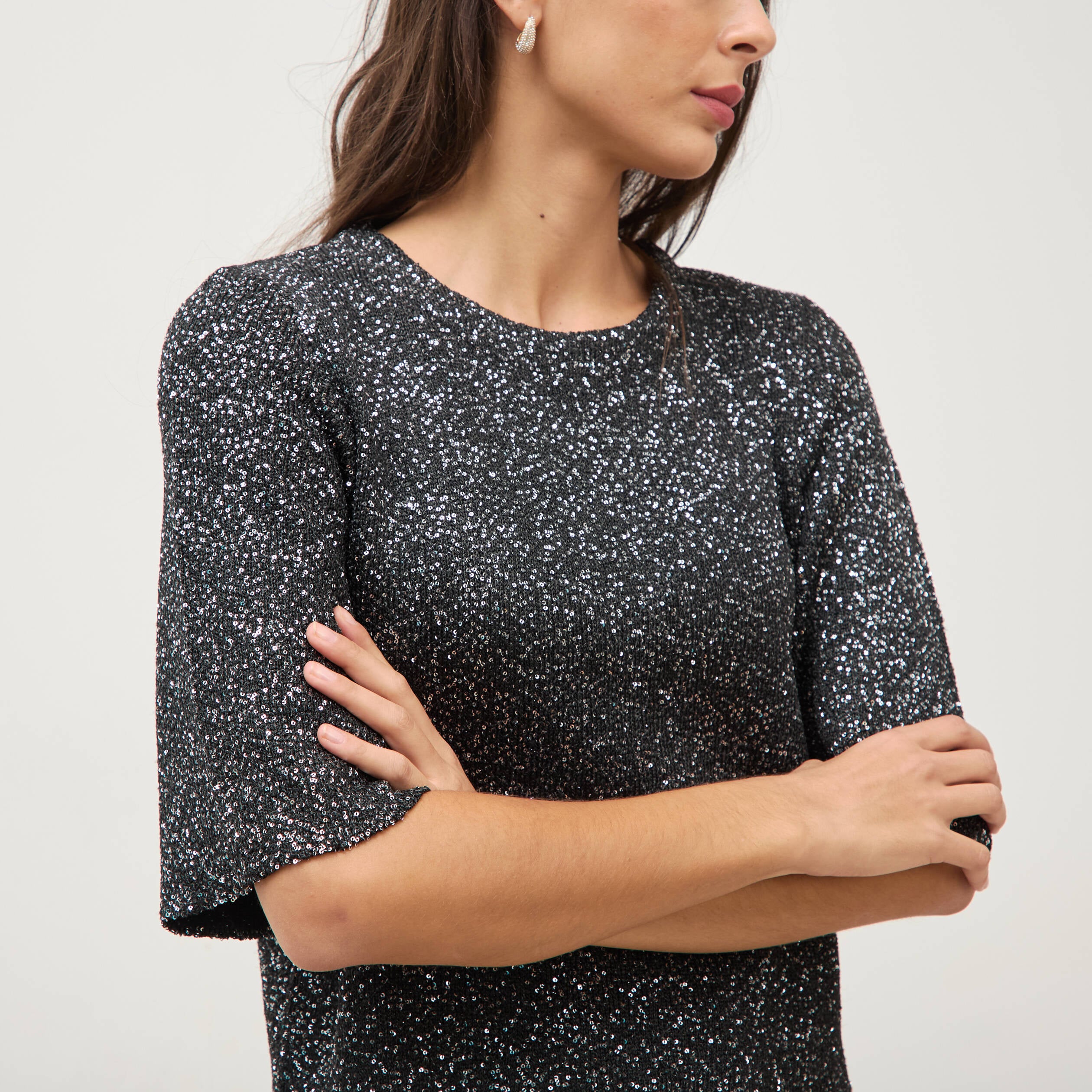 Pull manches courtes col rond brillant noir femme