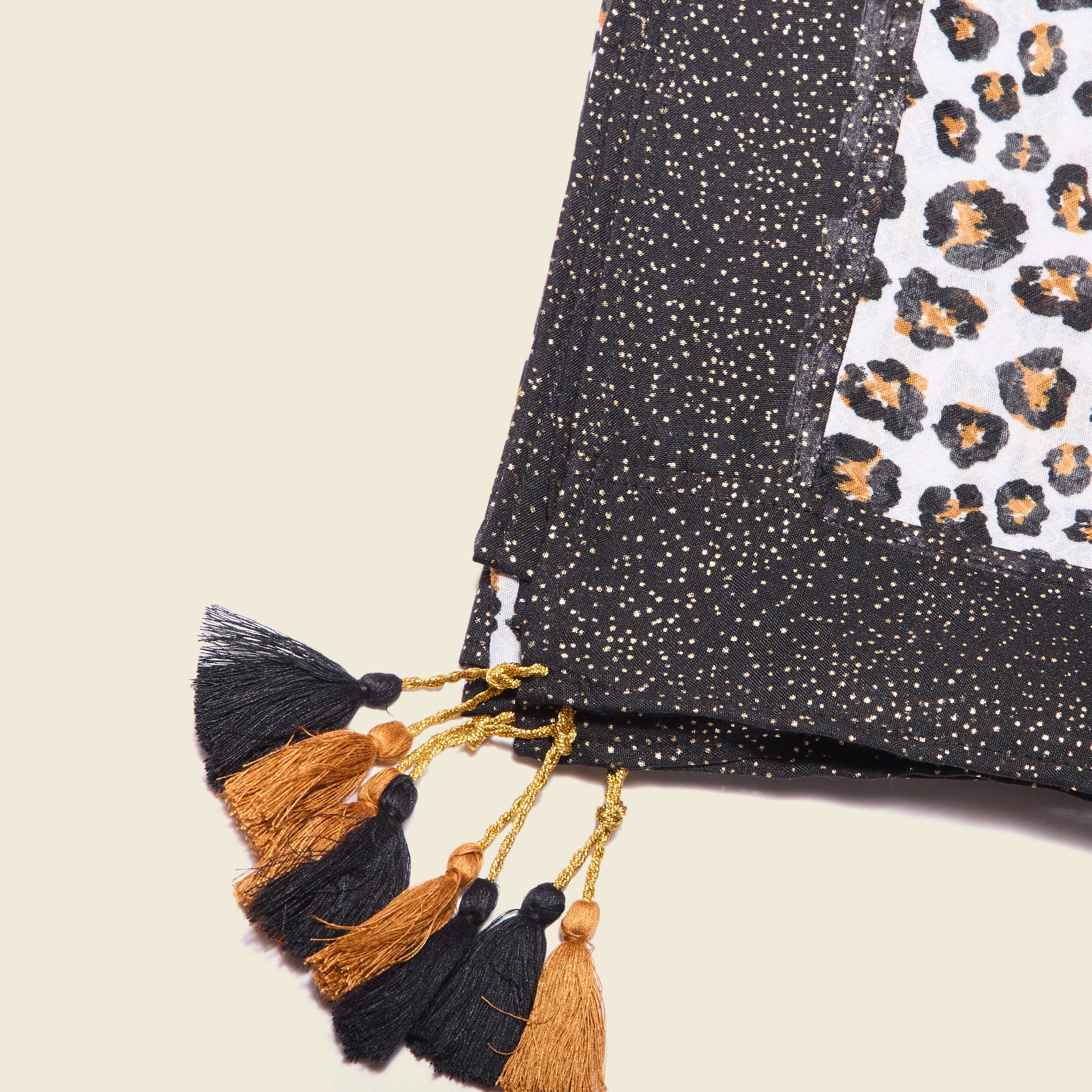 Foulard &agrave; pampilles noir femme