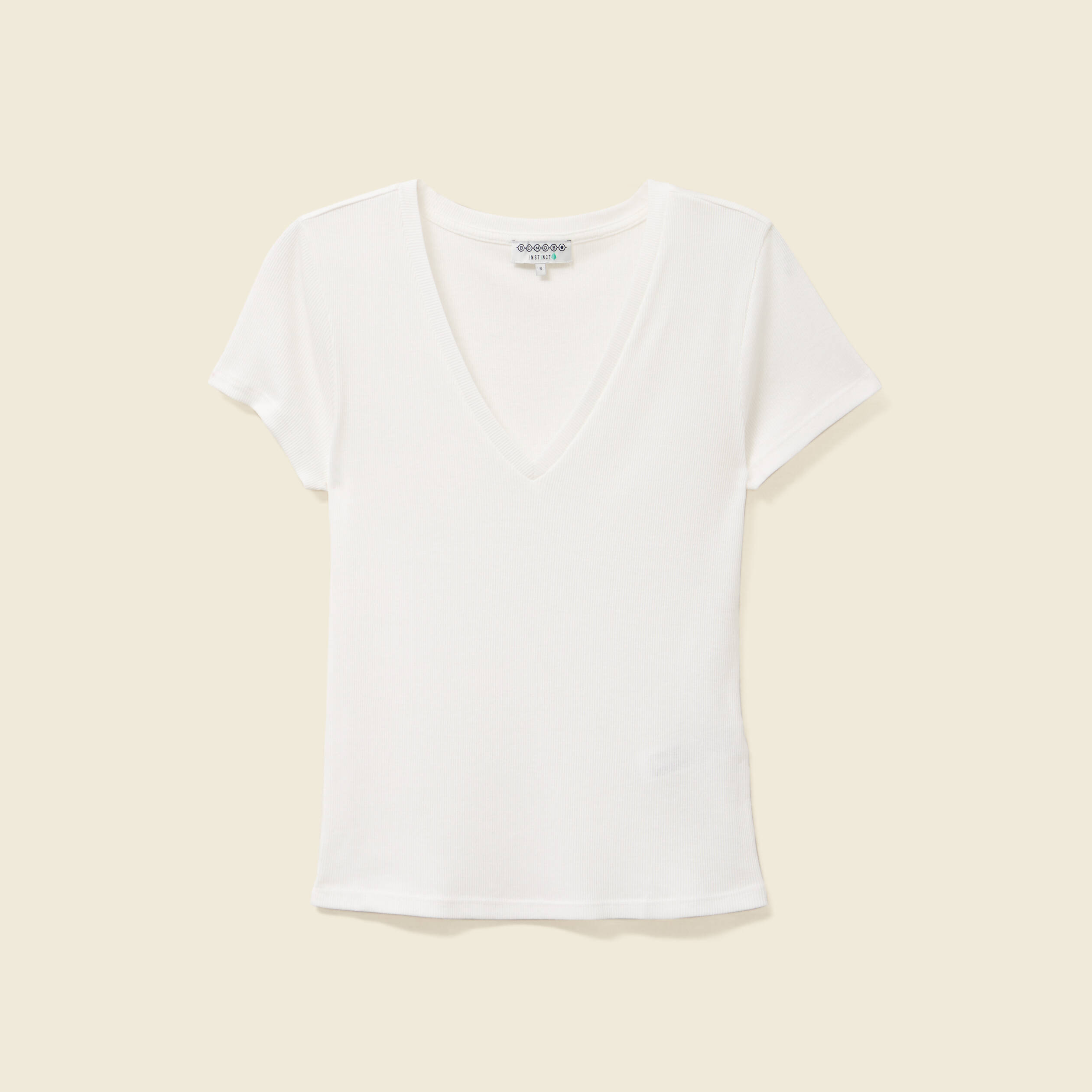 T-shirt ajust&eacute; col V manches courtes ecru femme