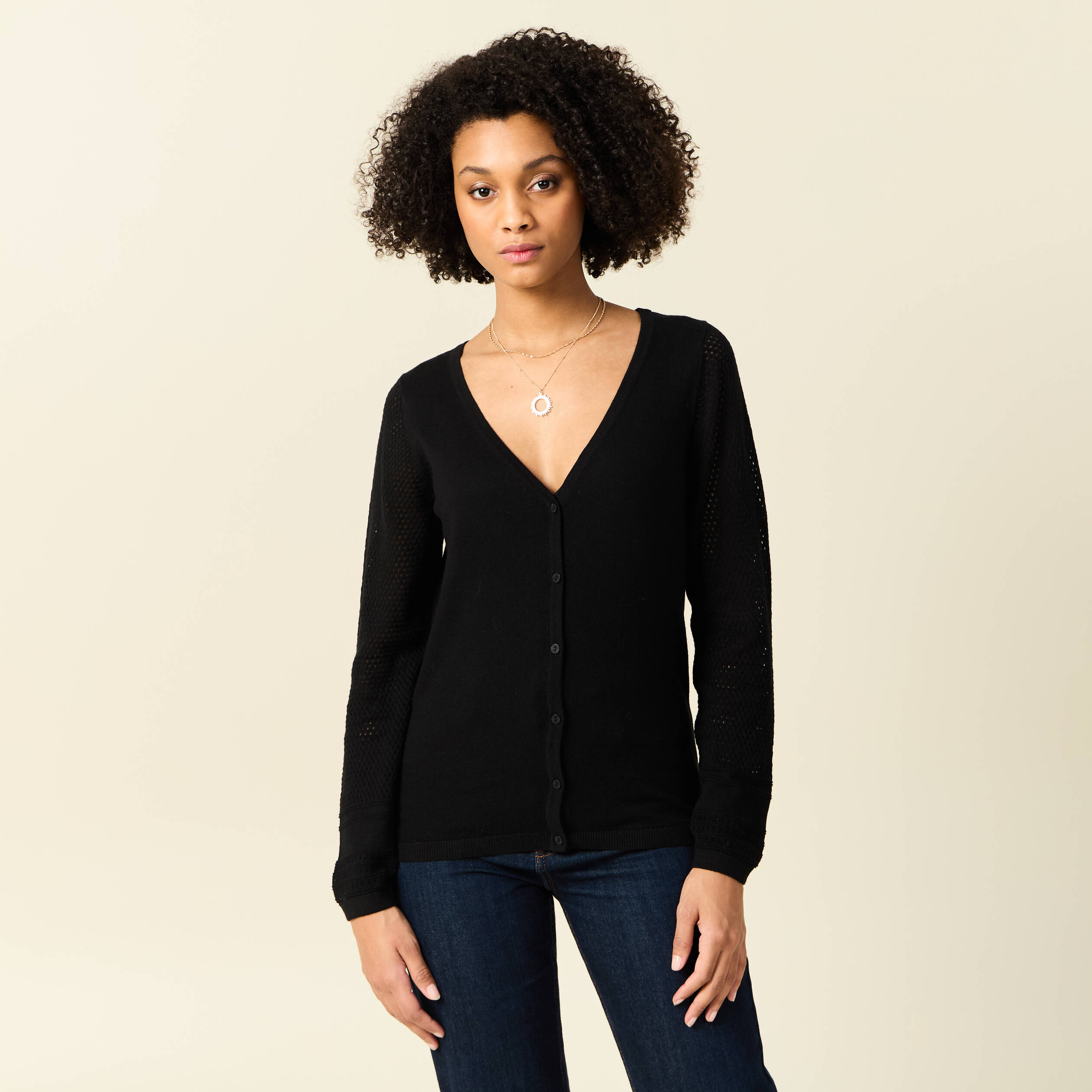 Gilet manches longues boutonné noir femme