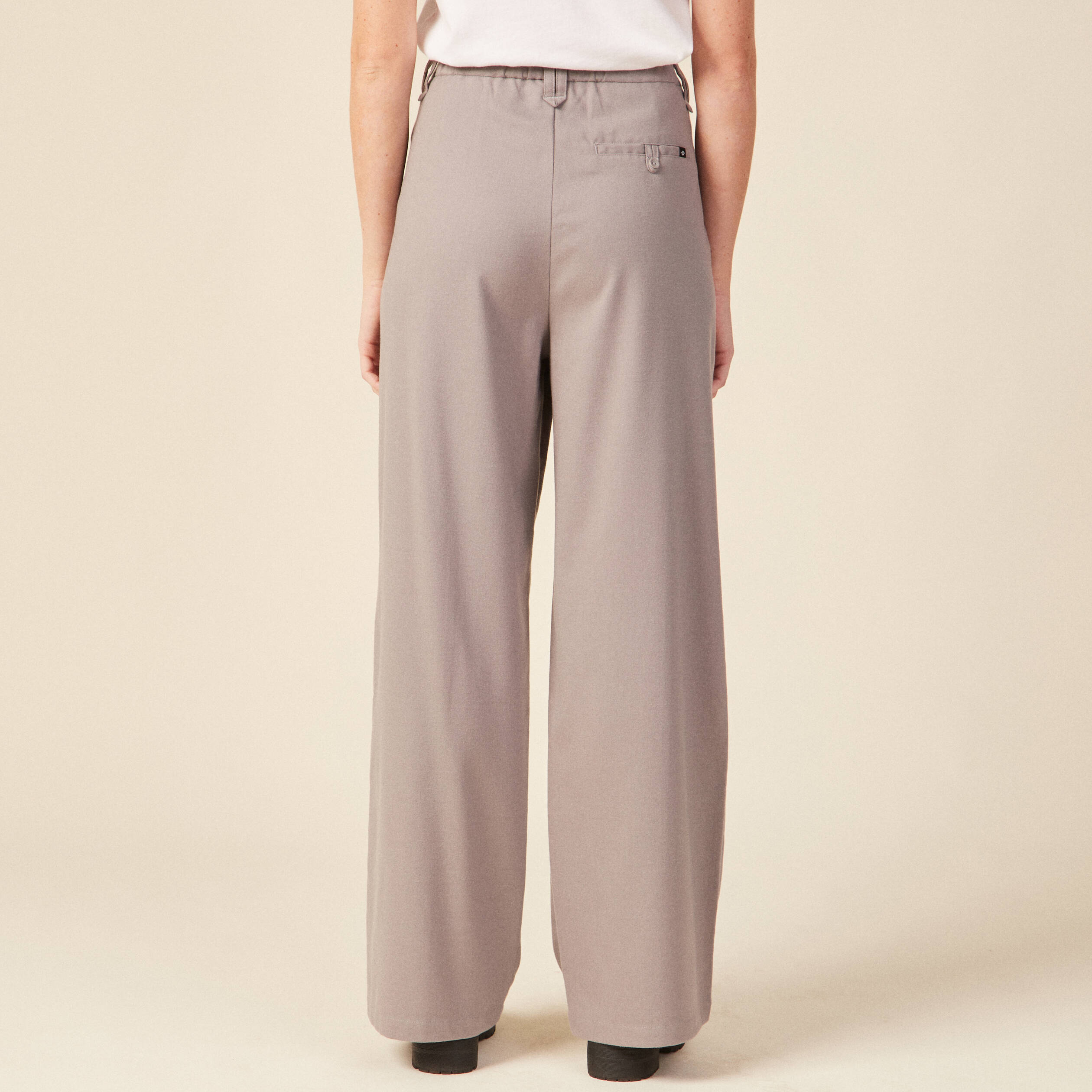 pantalon large avec pinces gris femme Pantalon large avec pinces gris femme