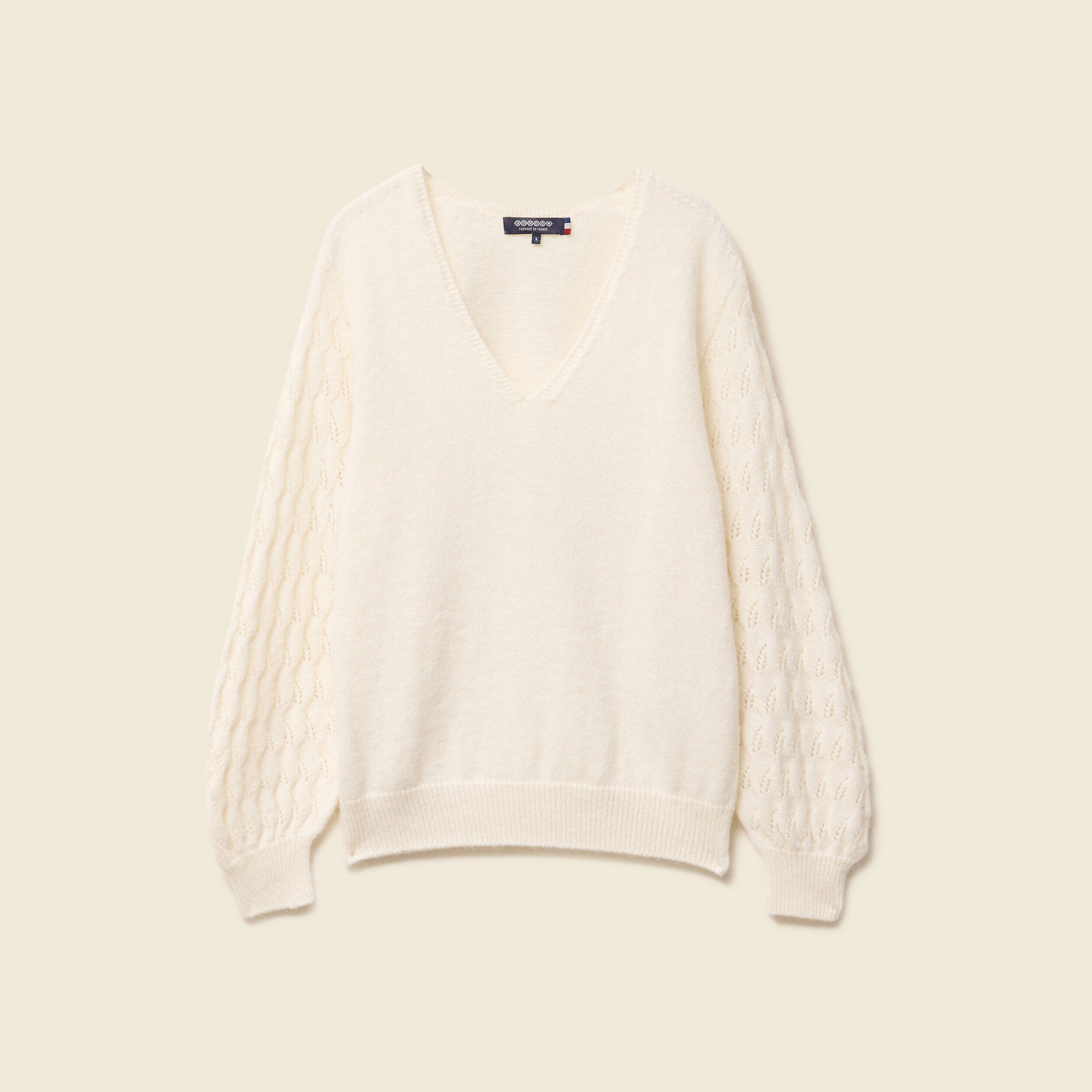 Pull ajour&eacute; col V manches longues ecru femme