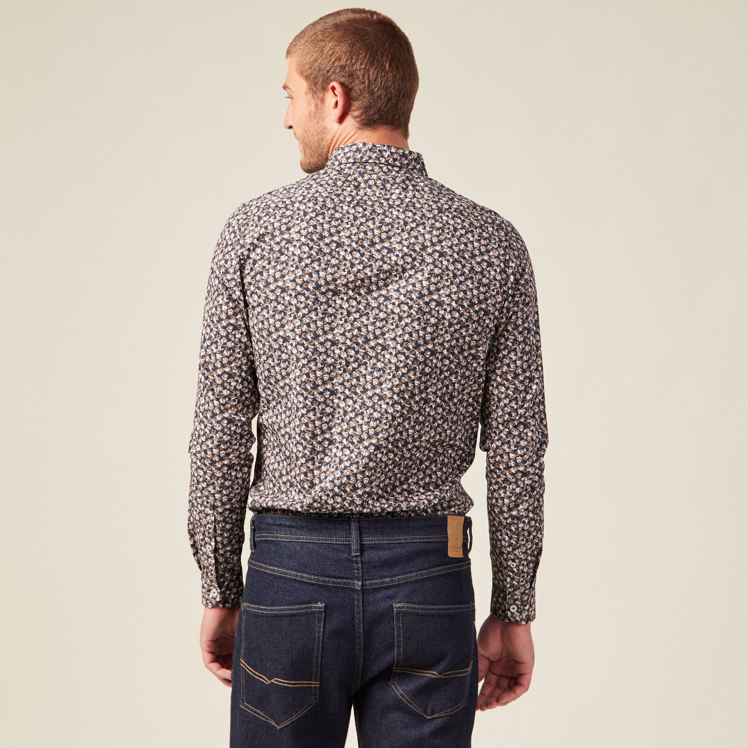 Chemise cintr&eacute;e en coton manches longues bleu marine homme