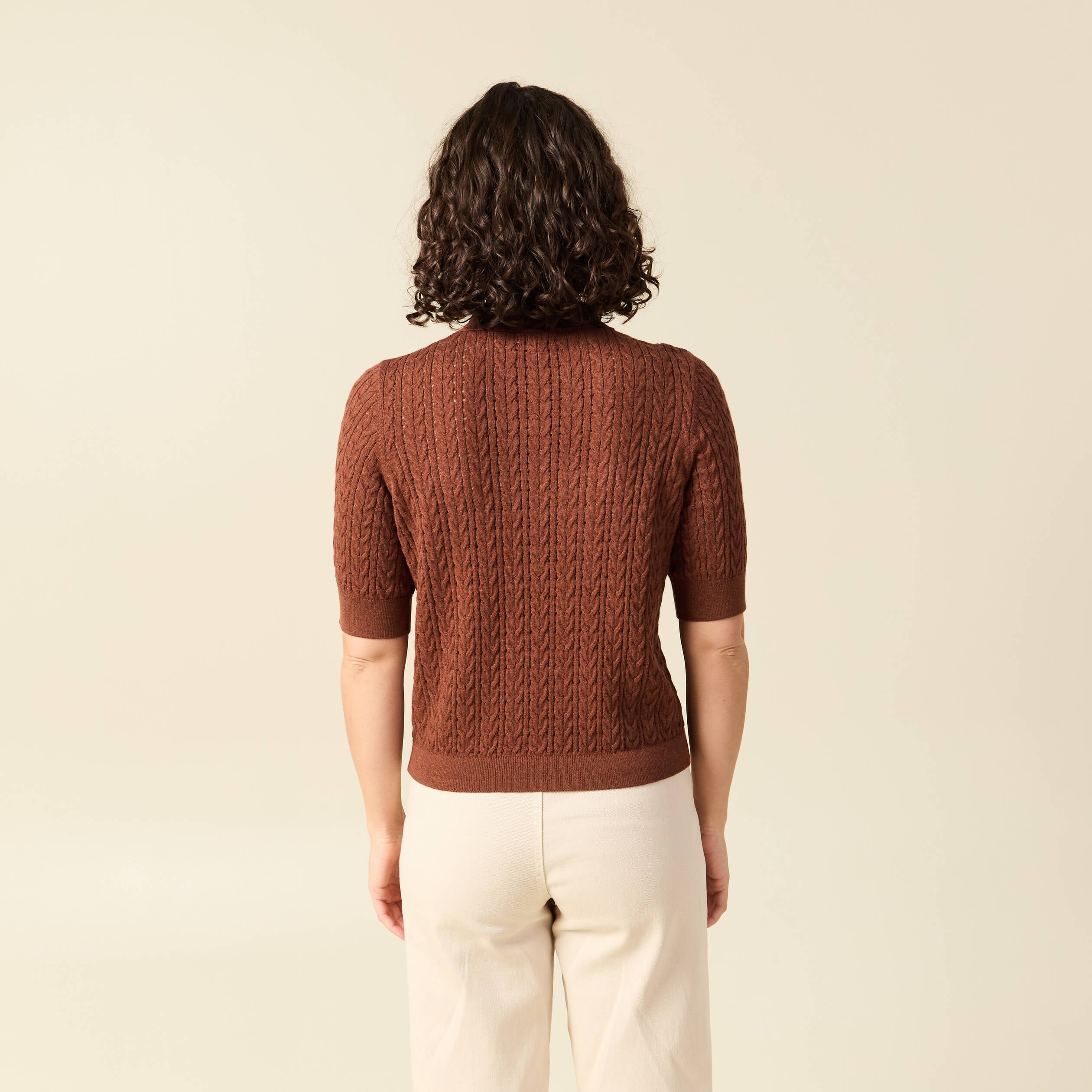 Polo col polo manches coude en coton marron fonc&eacute; femme