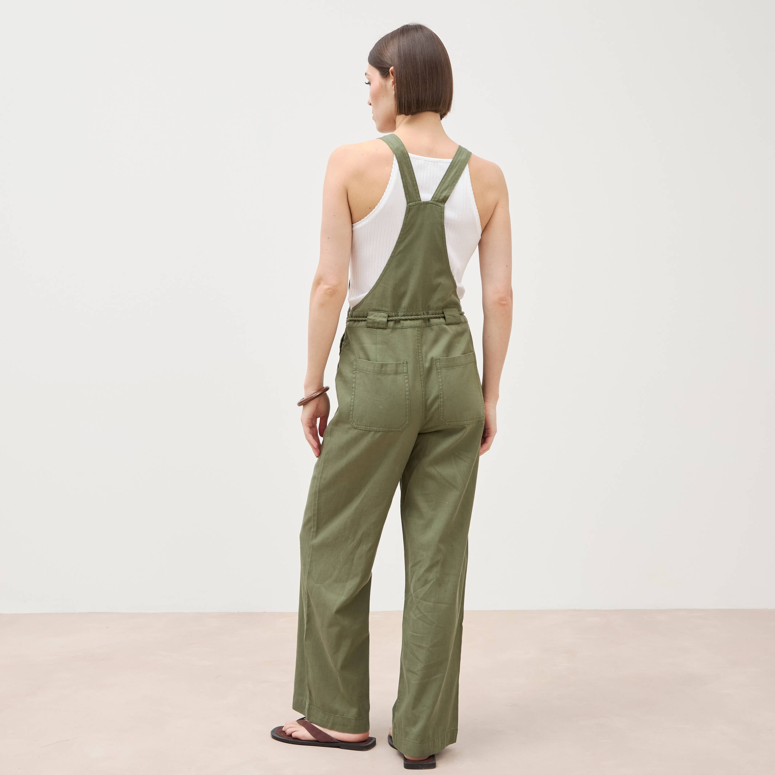 Salopette col rond &agrave; fines bretelles vert kaki femme