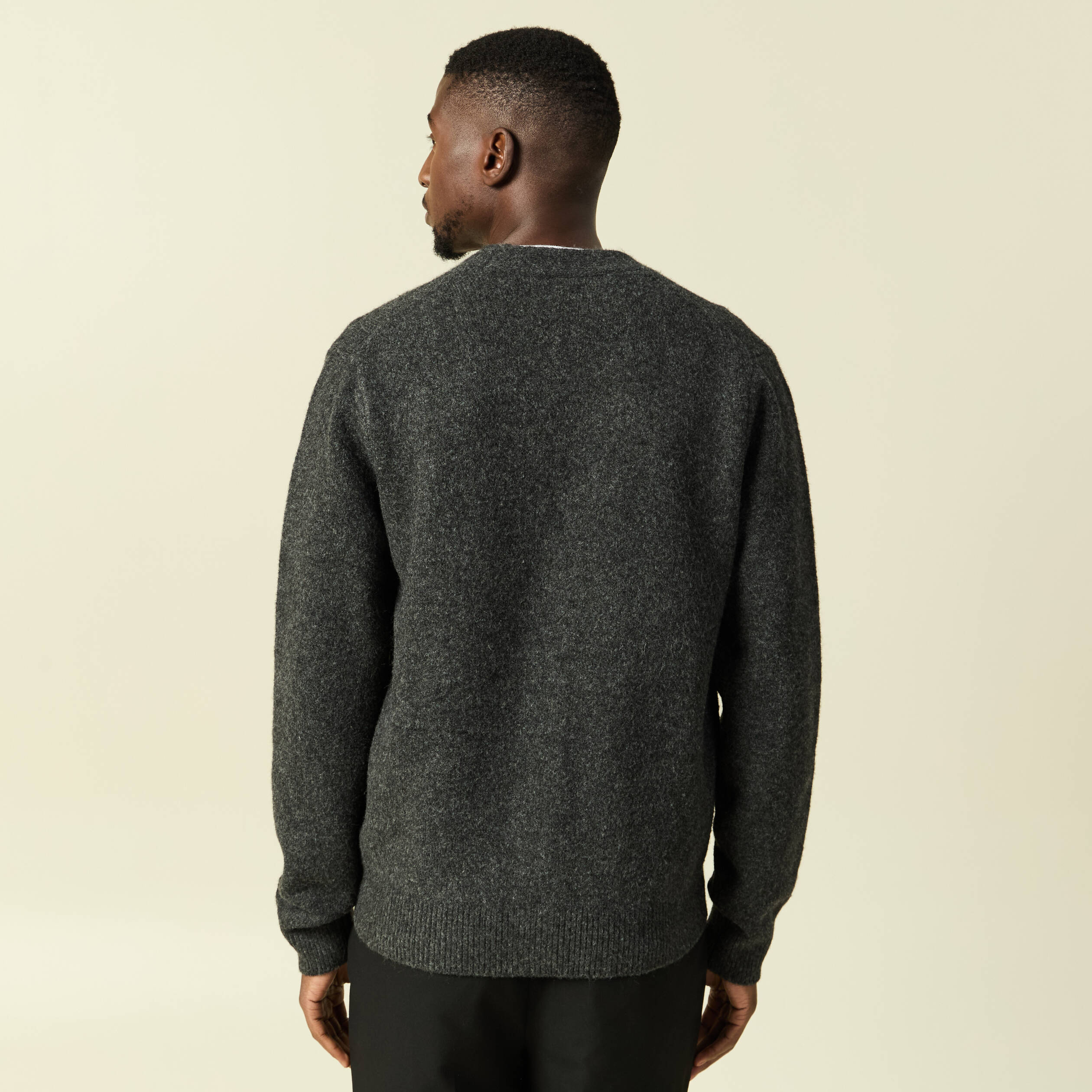 Gilet manches longues gris fonc&eacute; homme