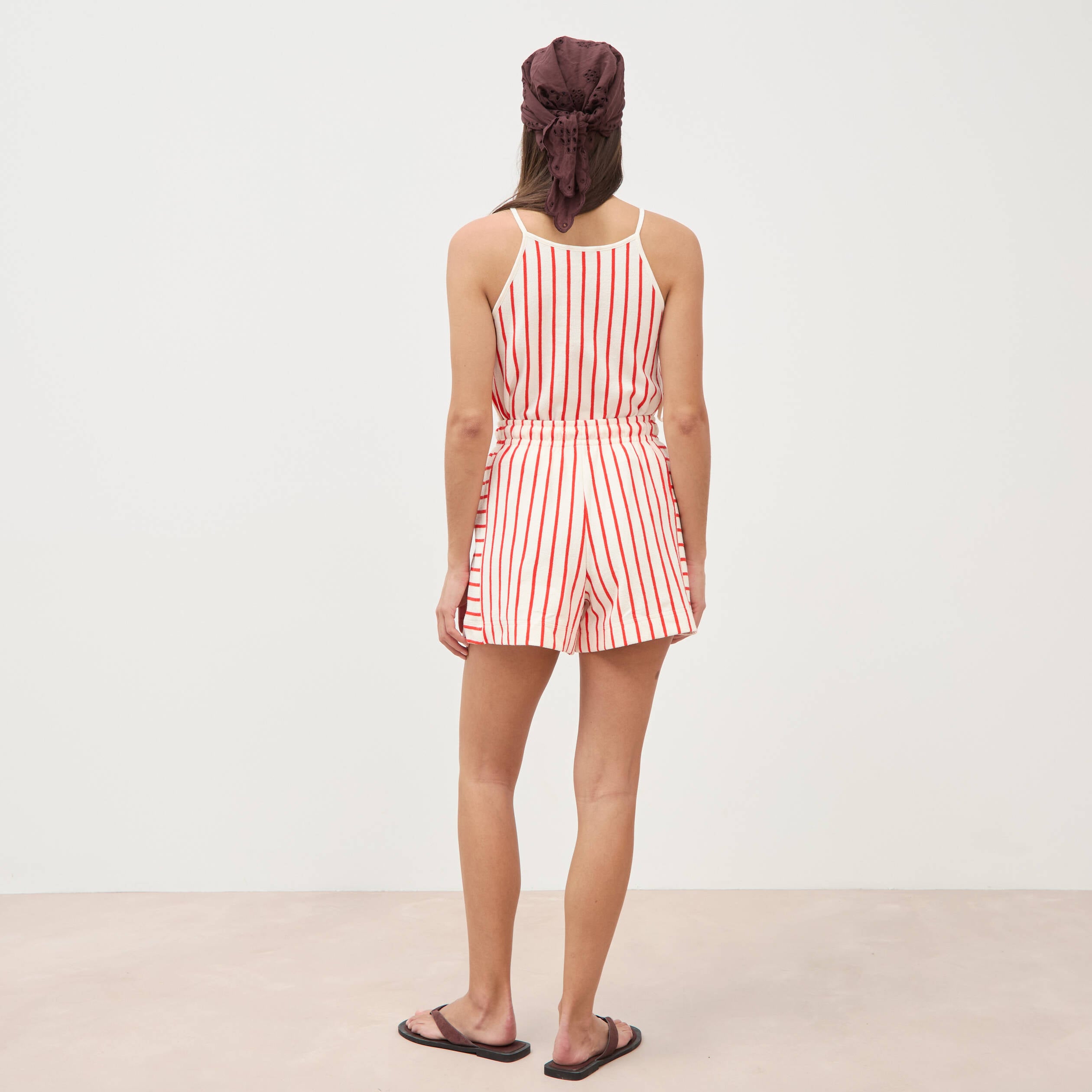 Short taille haute en maille ray&eacute;e orange fonc&eacute; femme