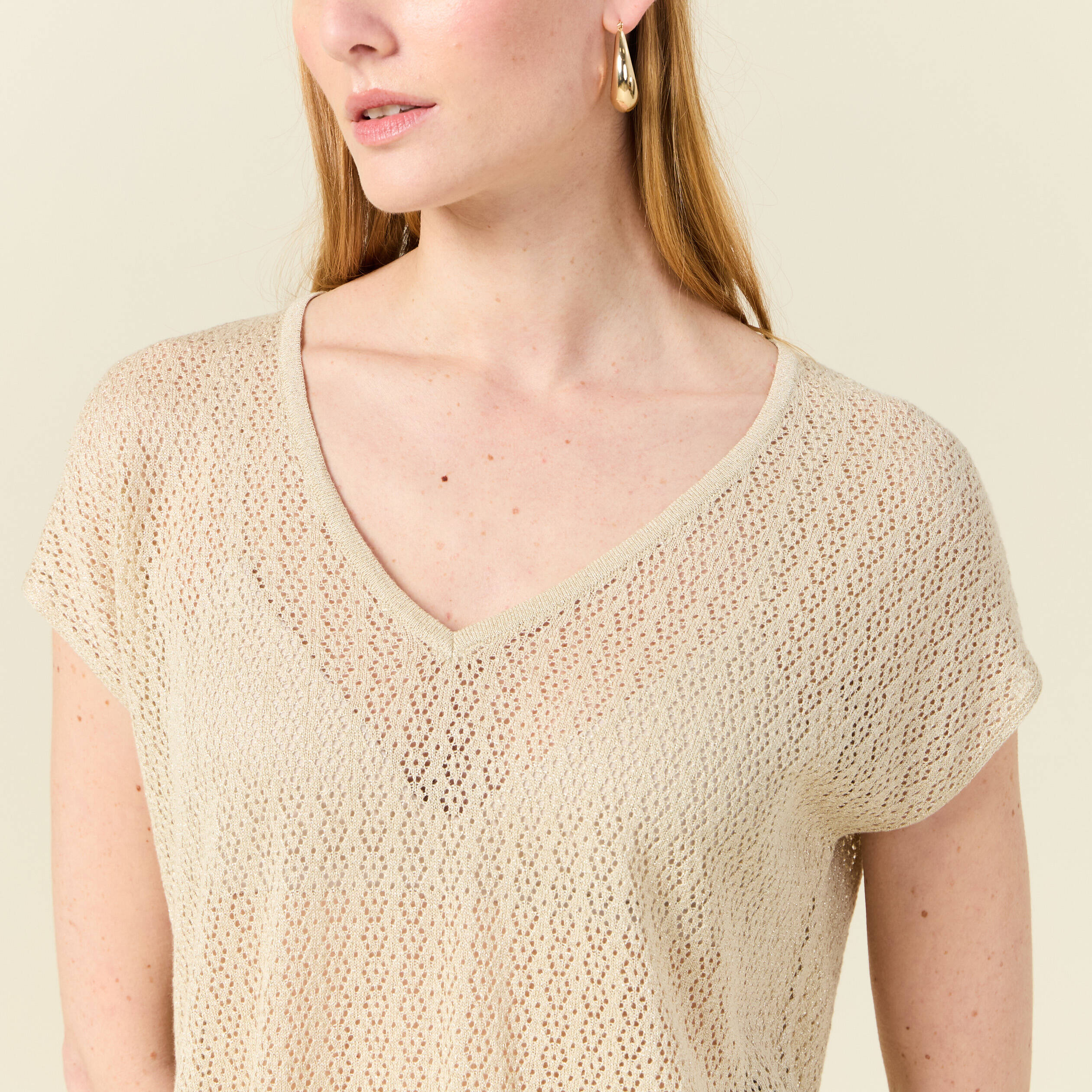 Pull manches courtes ajouré creme femme