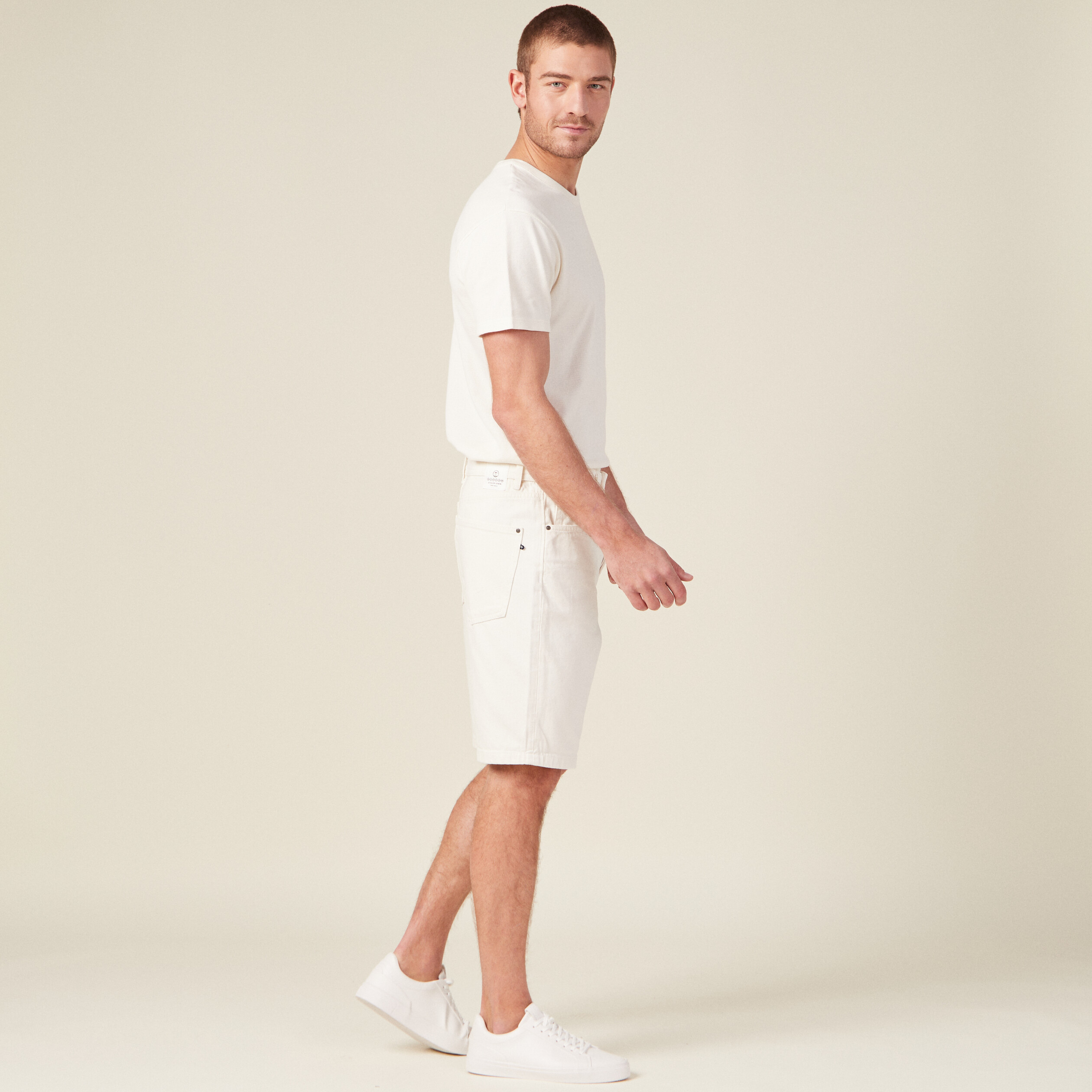 Bermuda large 5 poches denim blanc homme Vibs