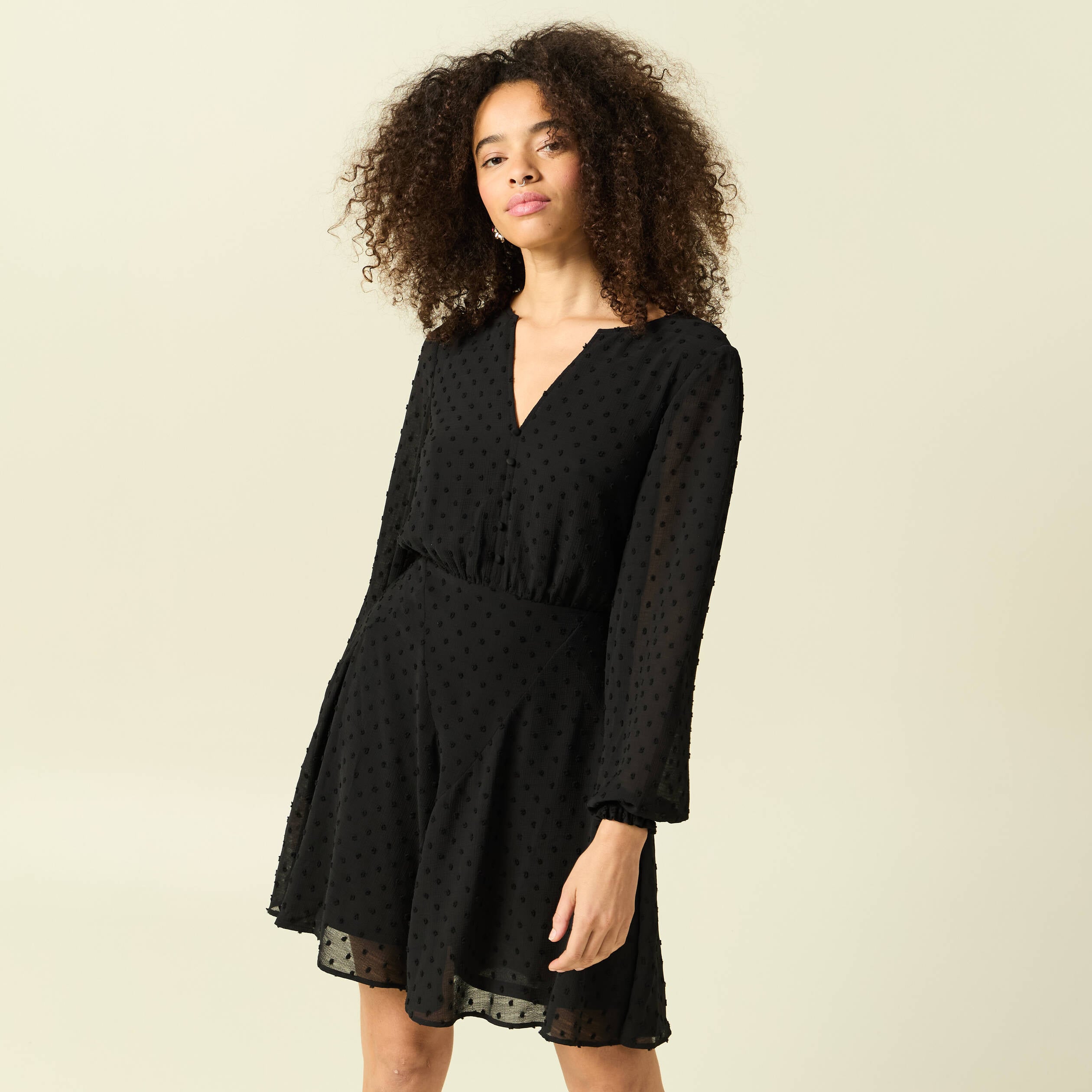 Robe fluide col v manches longues noir femme