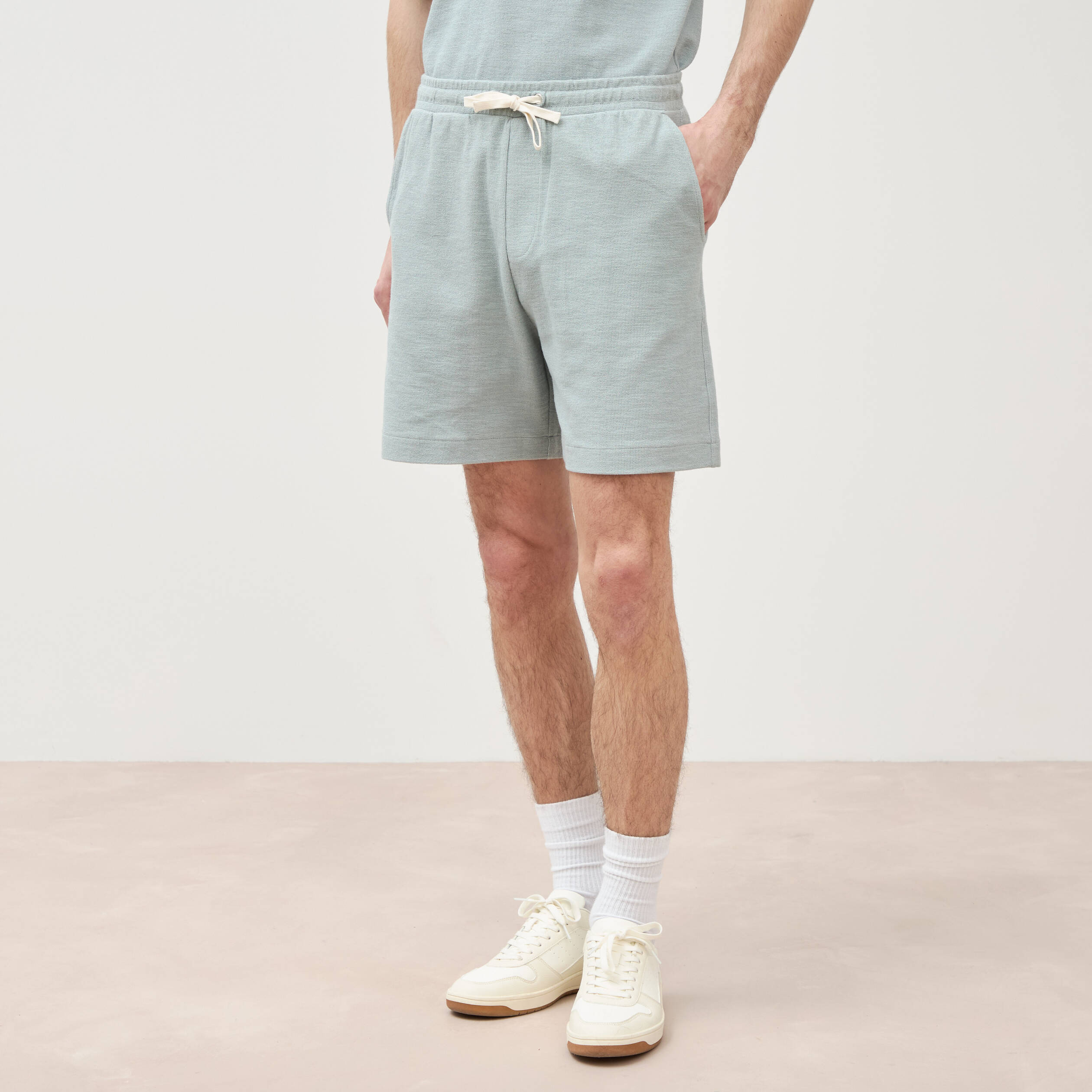Short droit avec cordon vert clair homme