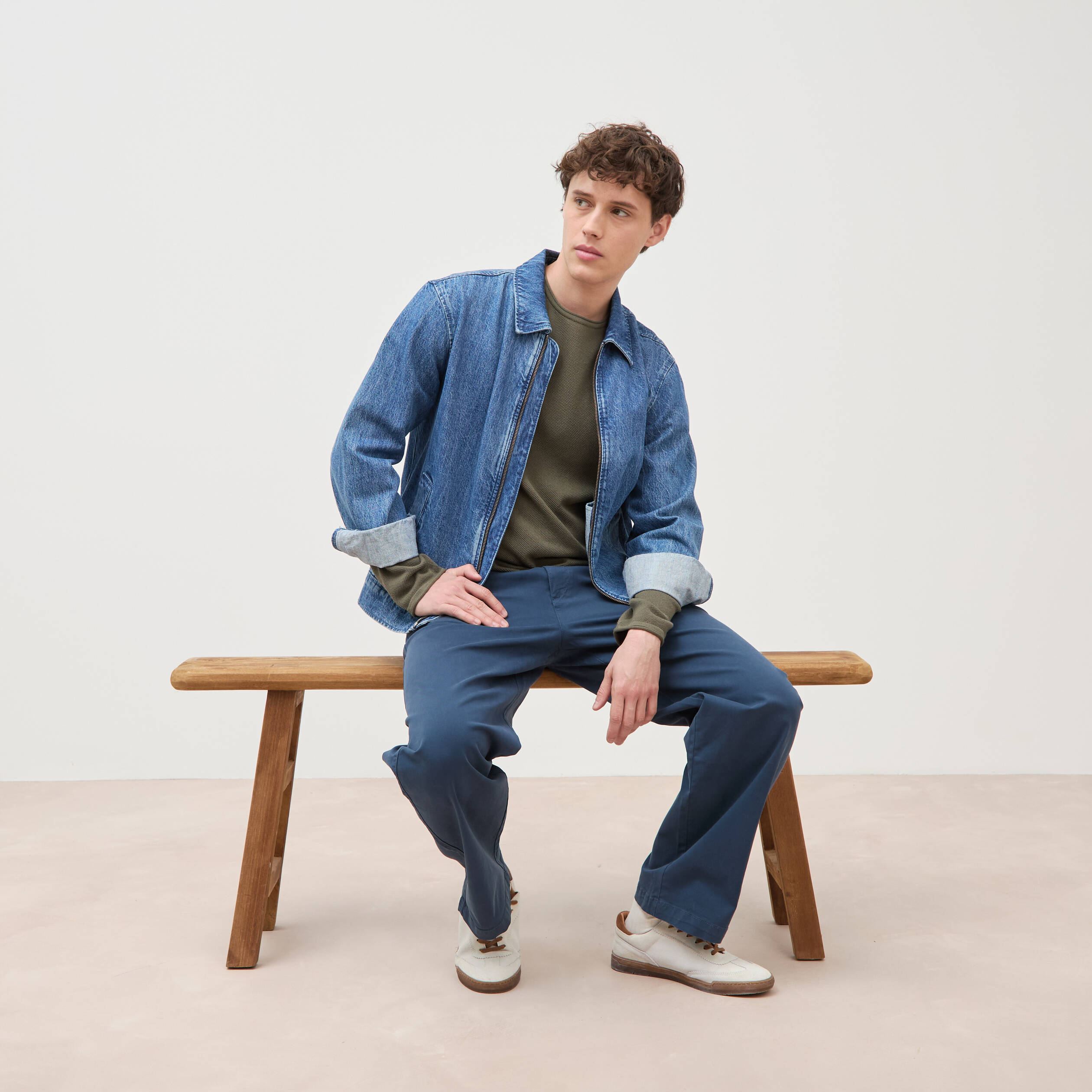 Pantalon bleu fonc&eacute; homme