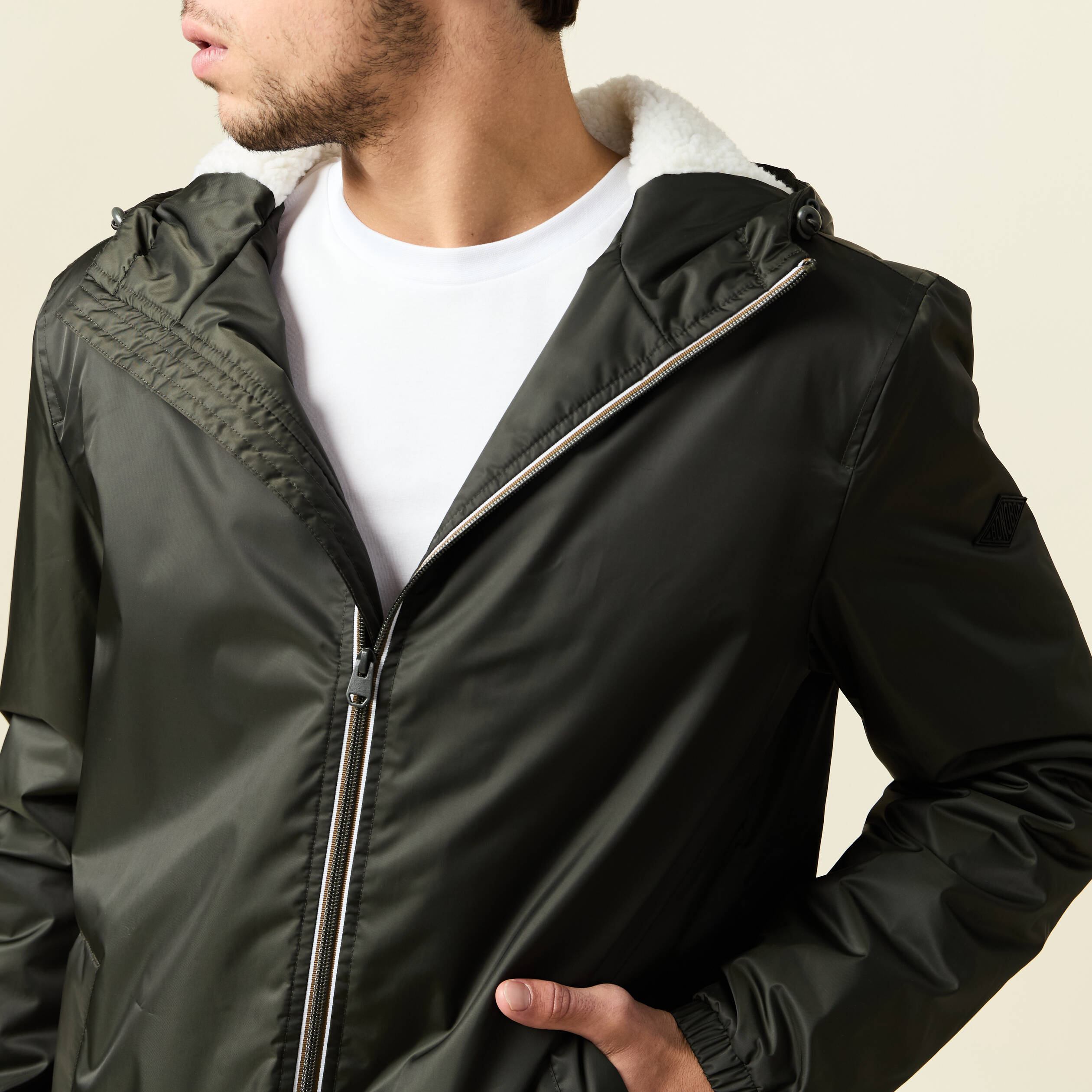 Coupe-vent doubl&eacute; &agrave; capuche vert kaki homme